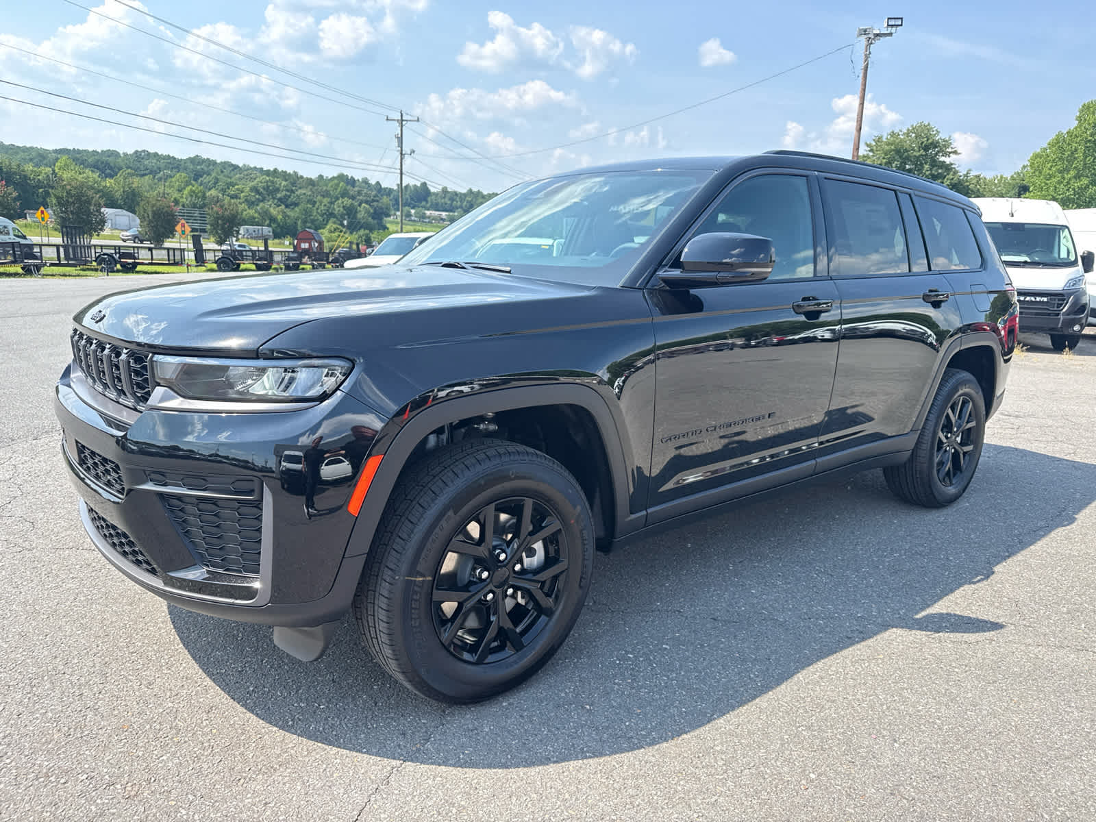 2026 Jeep Grand Cherokee GRAND CHEROKEE L LAREDO ALTITUDE 4X4
