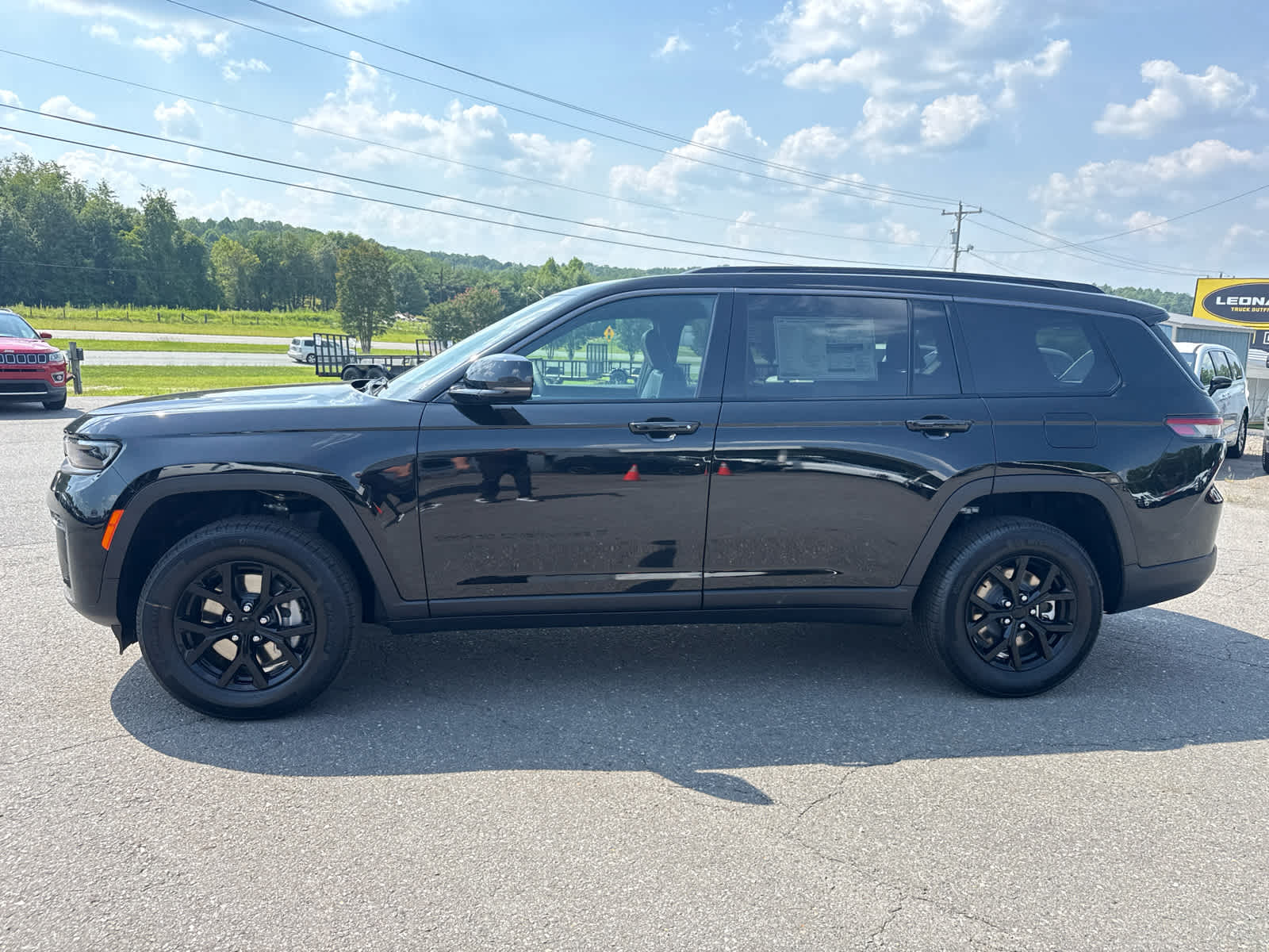 2026 Jeep Grand Cherokee GRAND CHEROKEE L LAREDO ALTITUDE 4X4