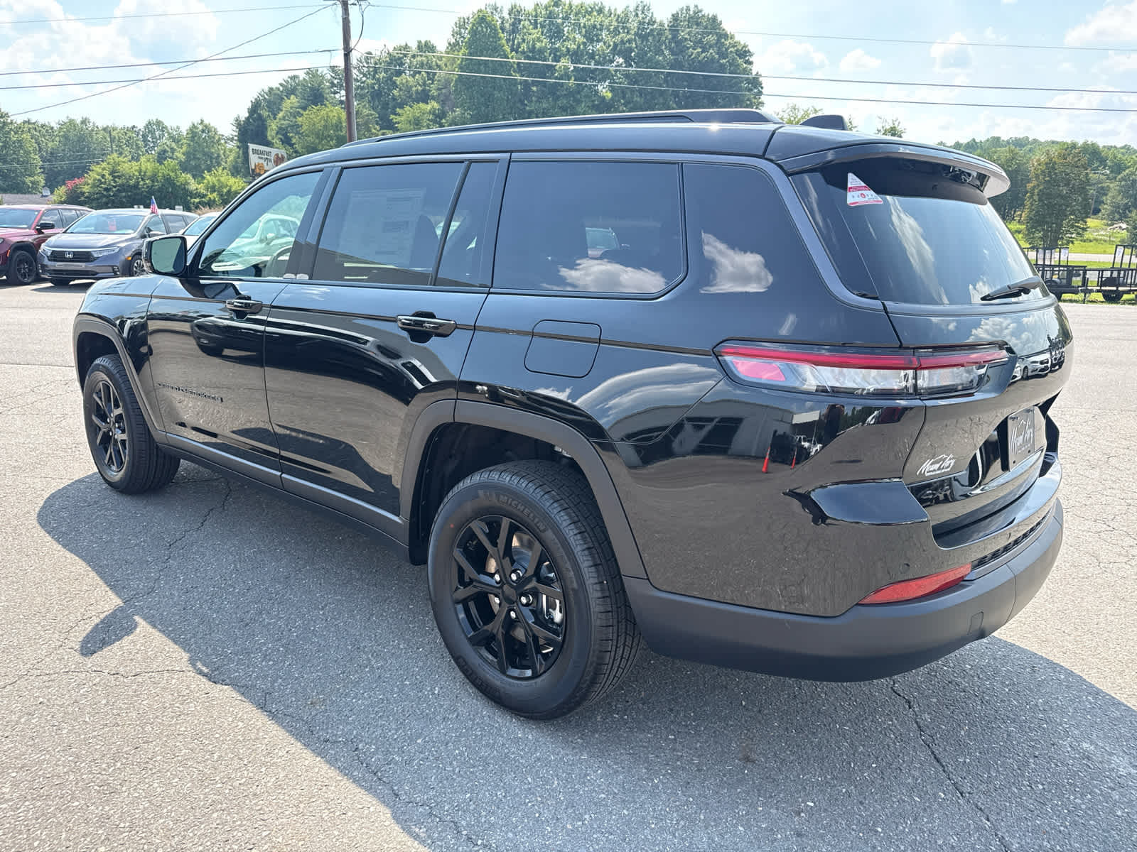 2026 Jeep Grand Cherokee GRAND CHEROKEE L LAREDO ALTITUDE 4X4