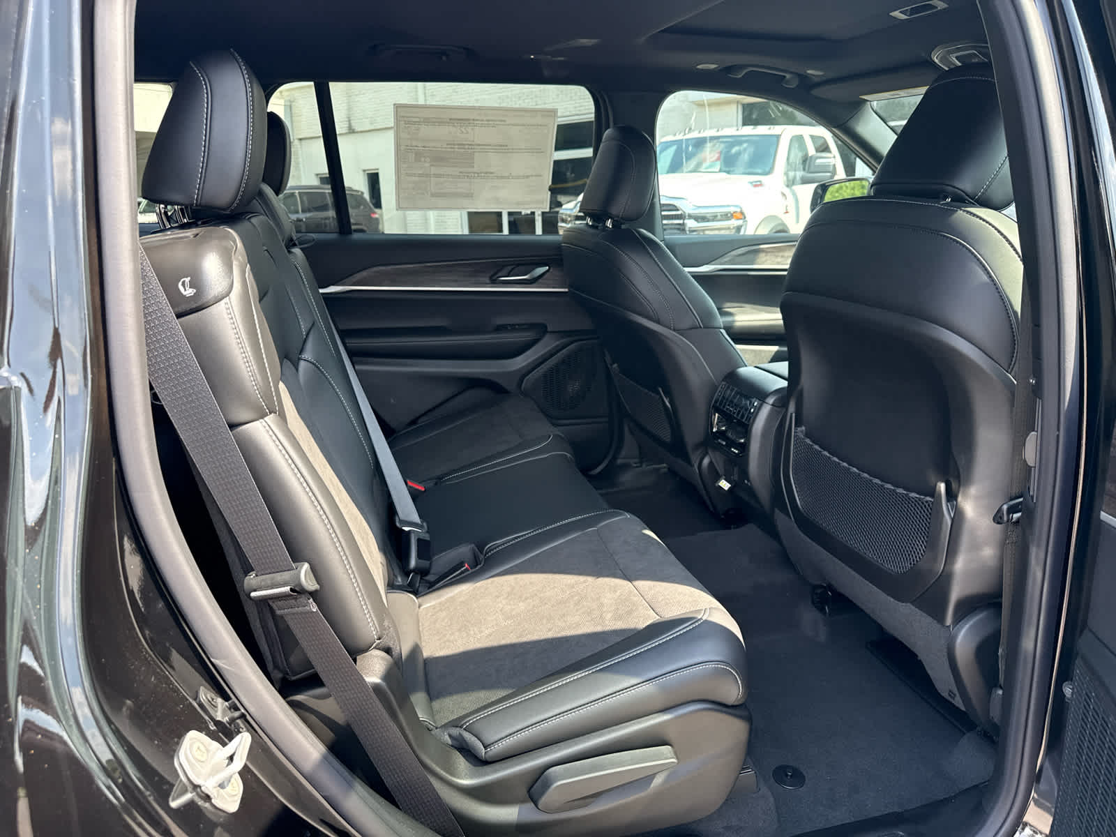2026 Jeep Grand Cherokee GRAND CHEROKEE L LAREDO ALTITUDE 4X4