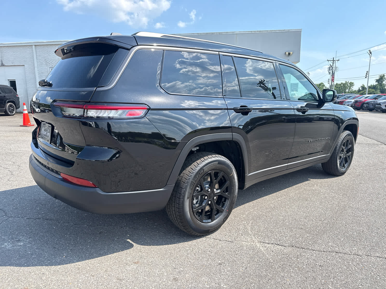 2026 Jeep Grand Cherokee GRAND CHEROKEE L LAREDO ALTITUDE 4X4