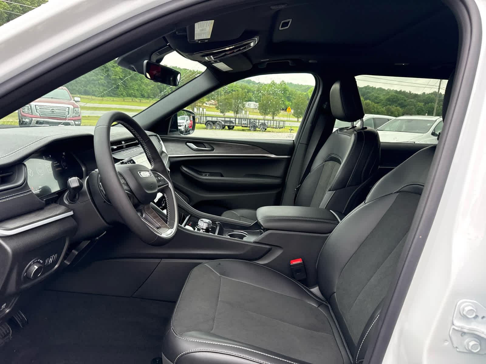 2026 Jeep Grand Cherokee GRAND CHEROKEE L LAREDO ALTITUDE 4X4
