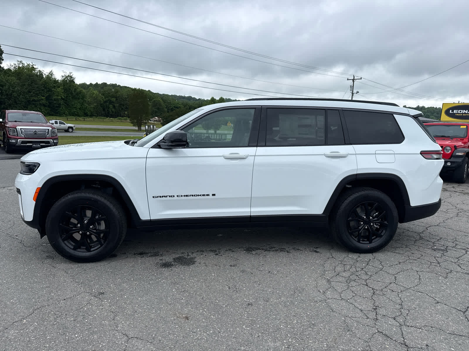 2026 Jeep Grand Cherokee GRAND CHEROKEE L LAREDO ALTITUDE 4X4