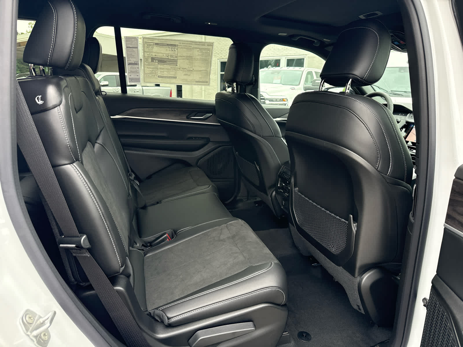 2026 Jeep Grand Cherokee GRAND CHEROKEE L LAREDO ALTITUDE 4X4