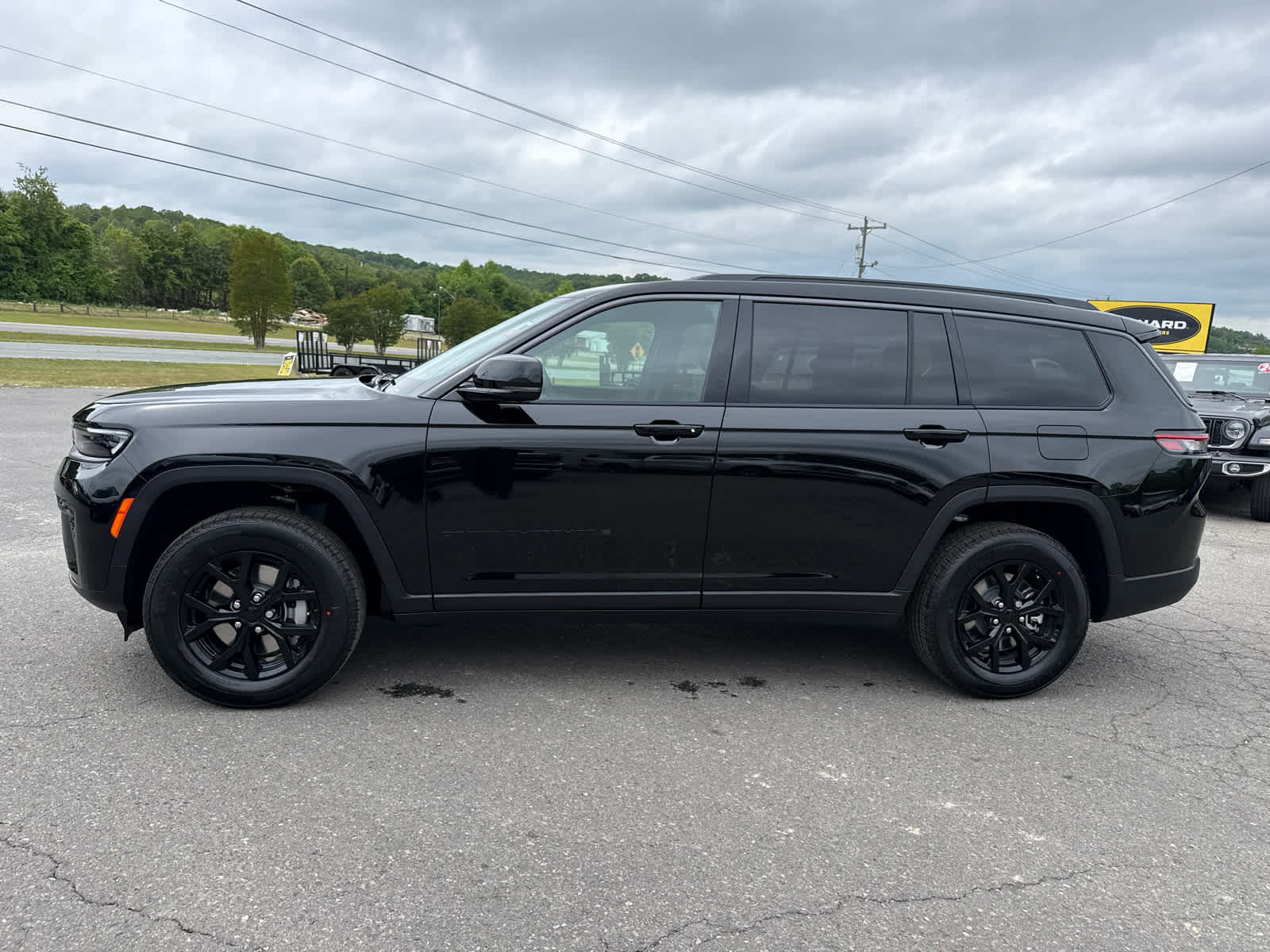 2026 Jeep Grand Cherokee GRAND CHEROKEE L LAREDO ALTITUDE 4X4