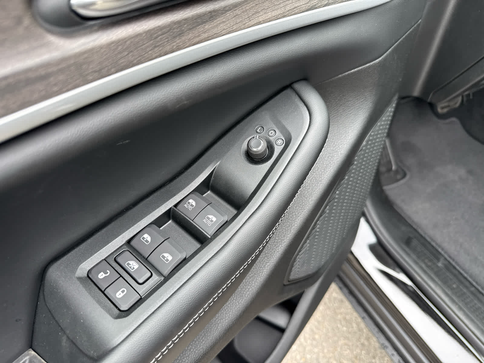 2026 Jeep Grand Cherokee GRAND CHEROKEE L LAREDO ALTITUDE 4X4