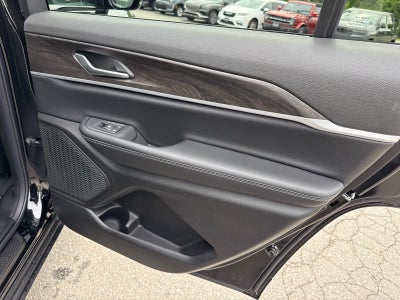 2026 Jeep Grand Cherokee GRAND CHEROKEE L LAREDO ALTITUDE 4X4
