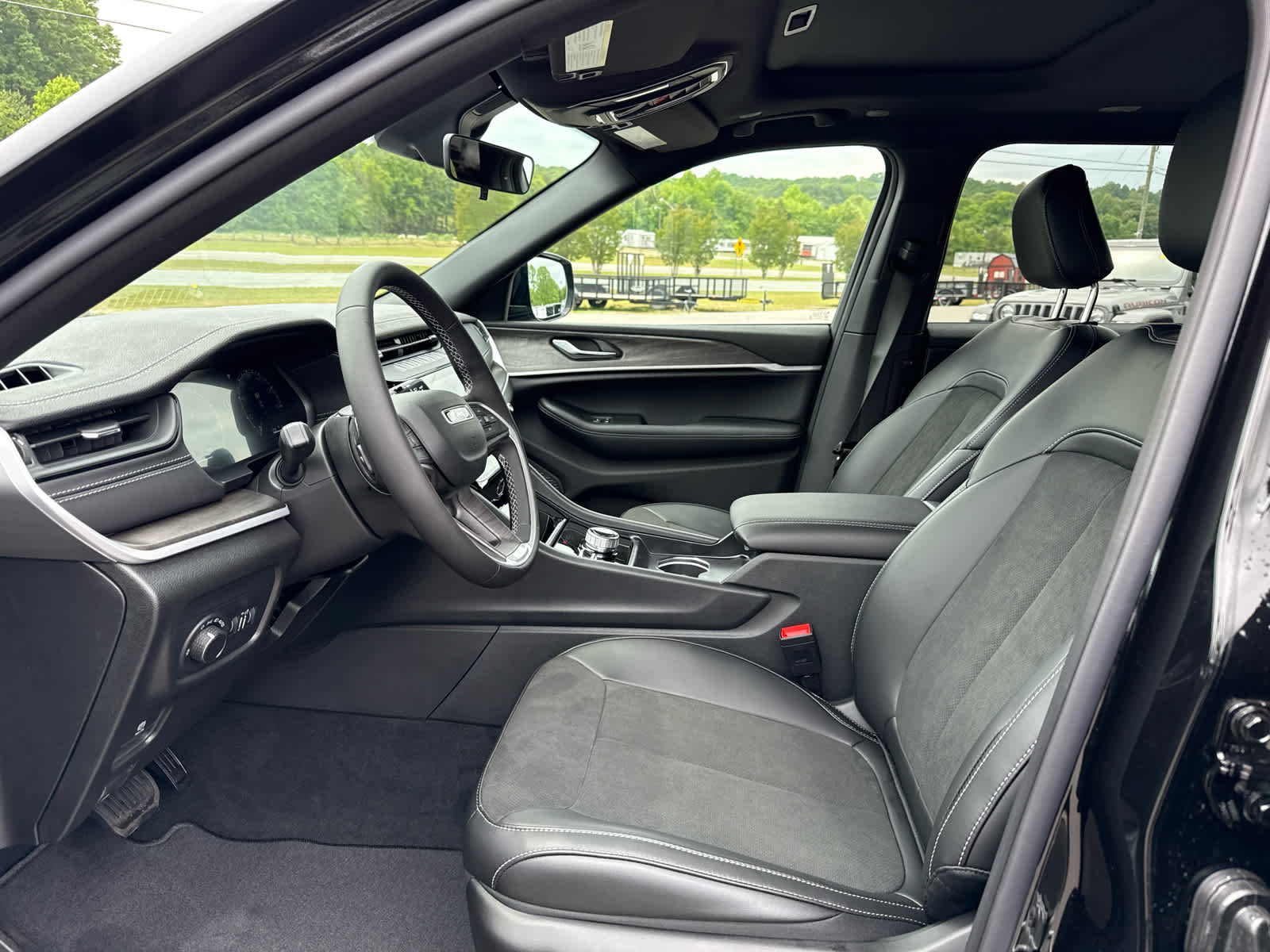 2026 Jeep Grand Cherokee GRAND CHEROKEE L LAREDO ALTITUDE 4X4