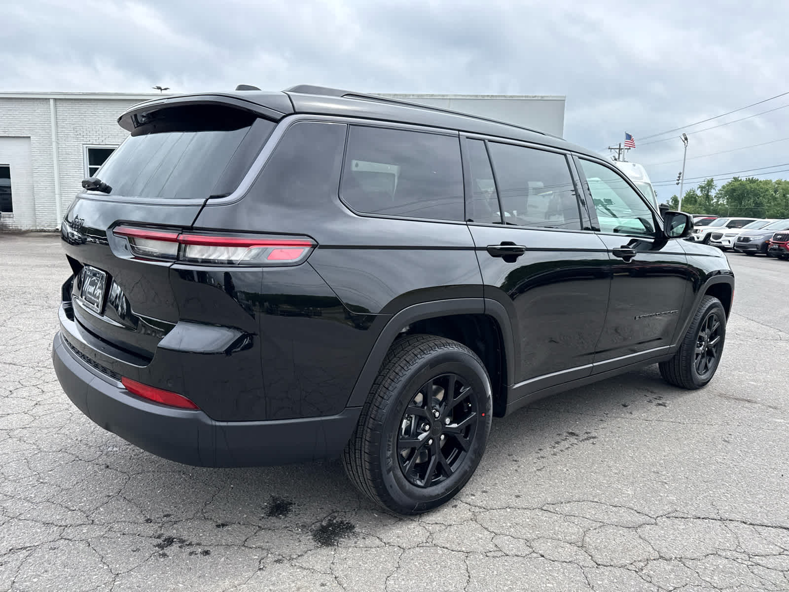 2026 Jeep Grand Cherokee GRAND CHEROKEE L LAREDO ALTITUDE 4X4