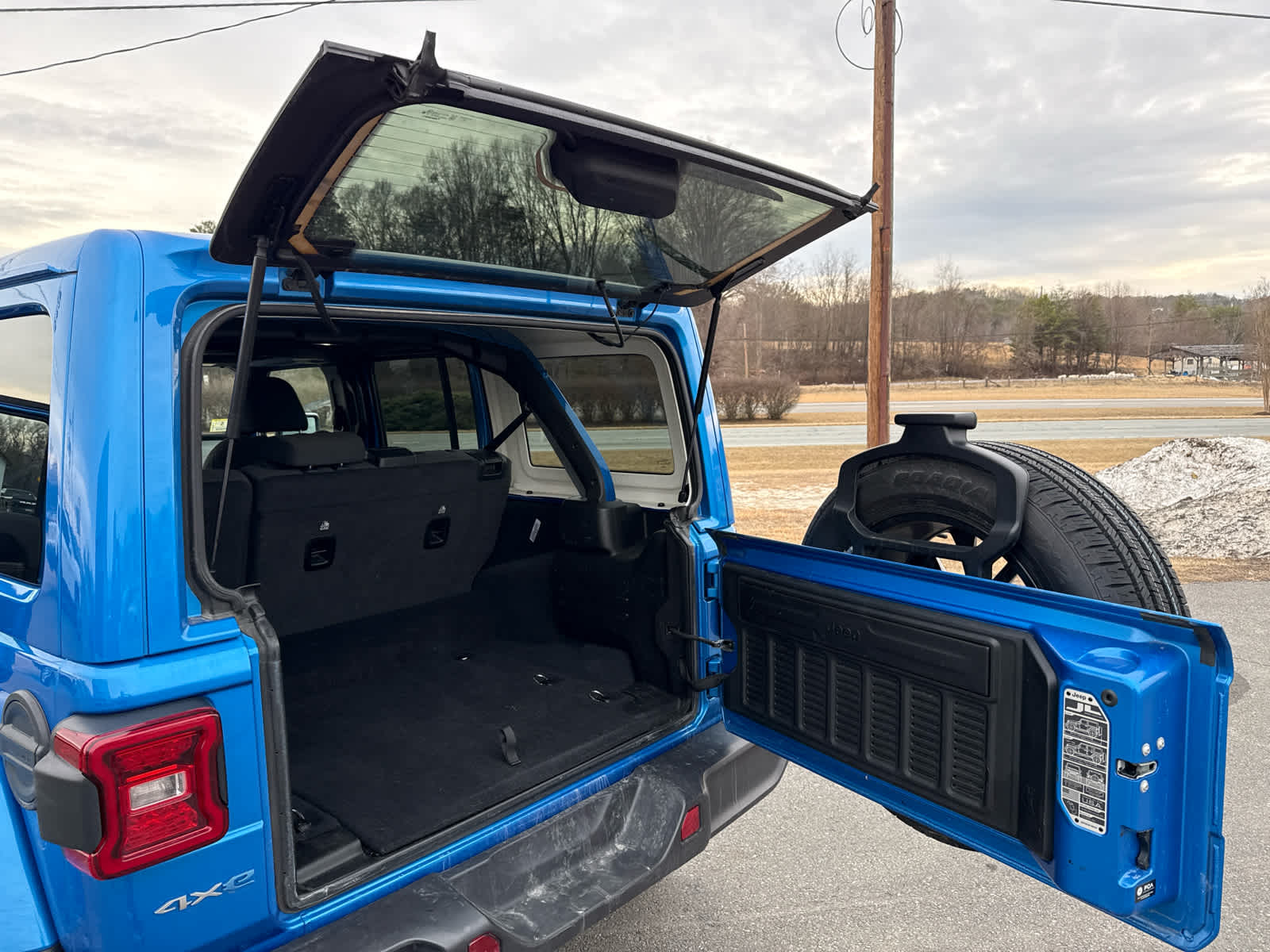 2024 Jeep Wrangler 4xe Sahara 4xe