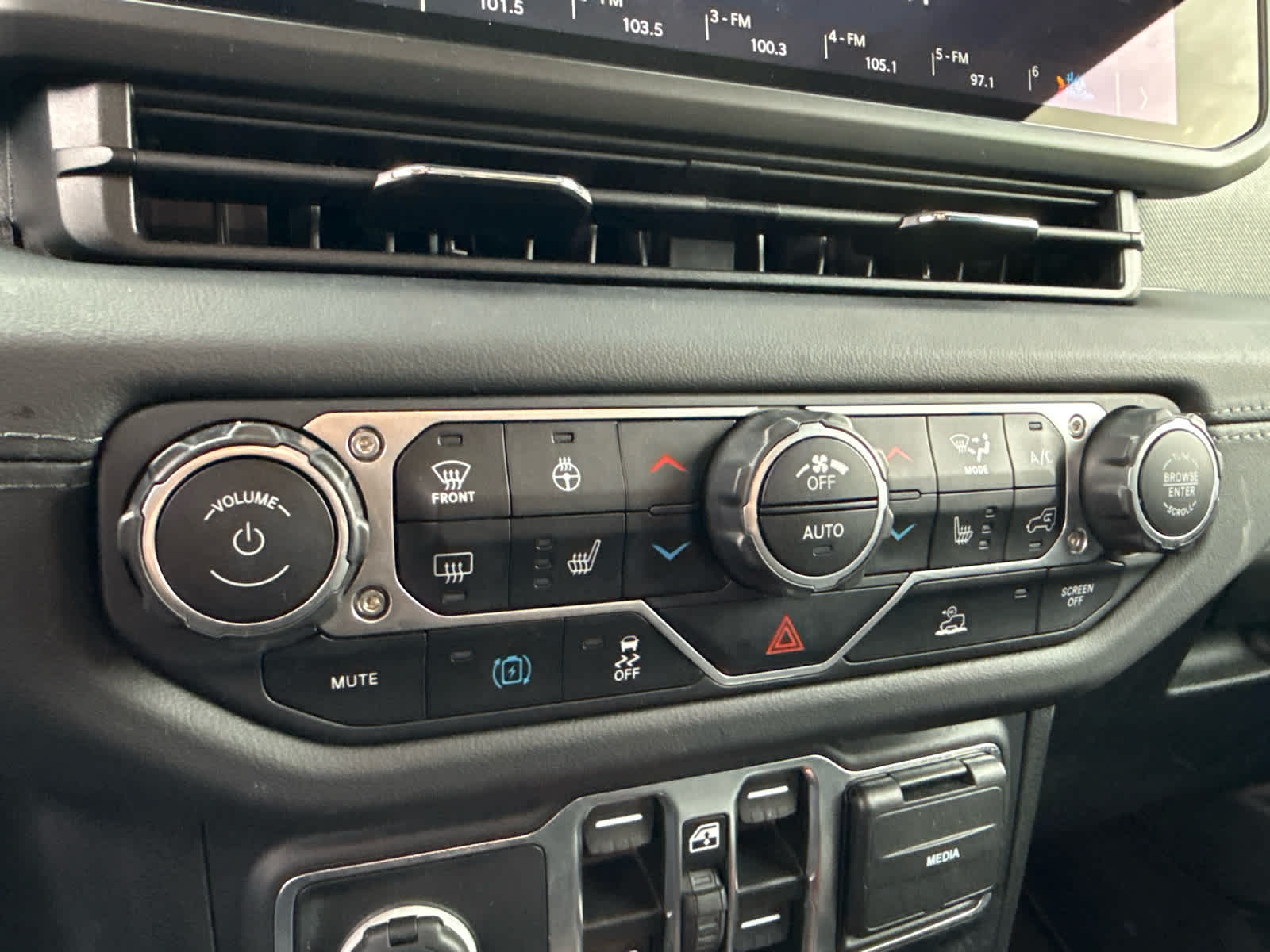 2024 Jeep Wrangler 4xe Sahara 4xe