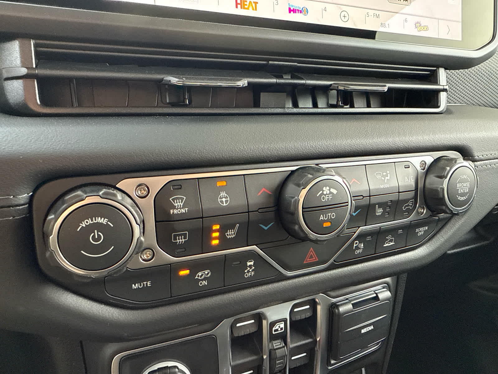 2026 Jeep Wrangler WRANGLER 4-DOOR MOAB 392