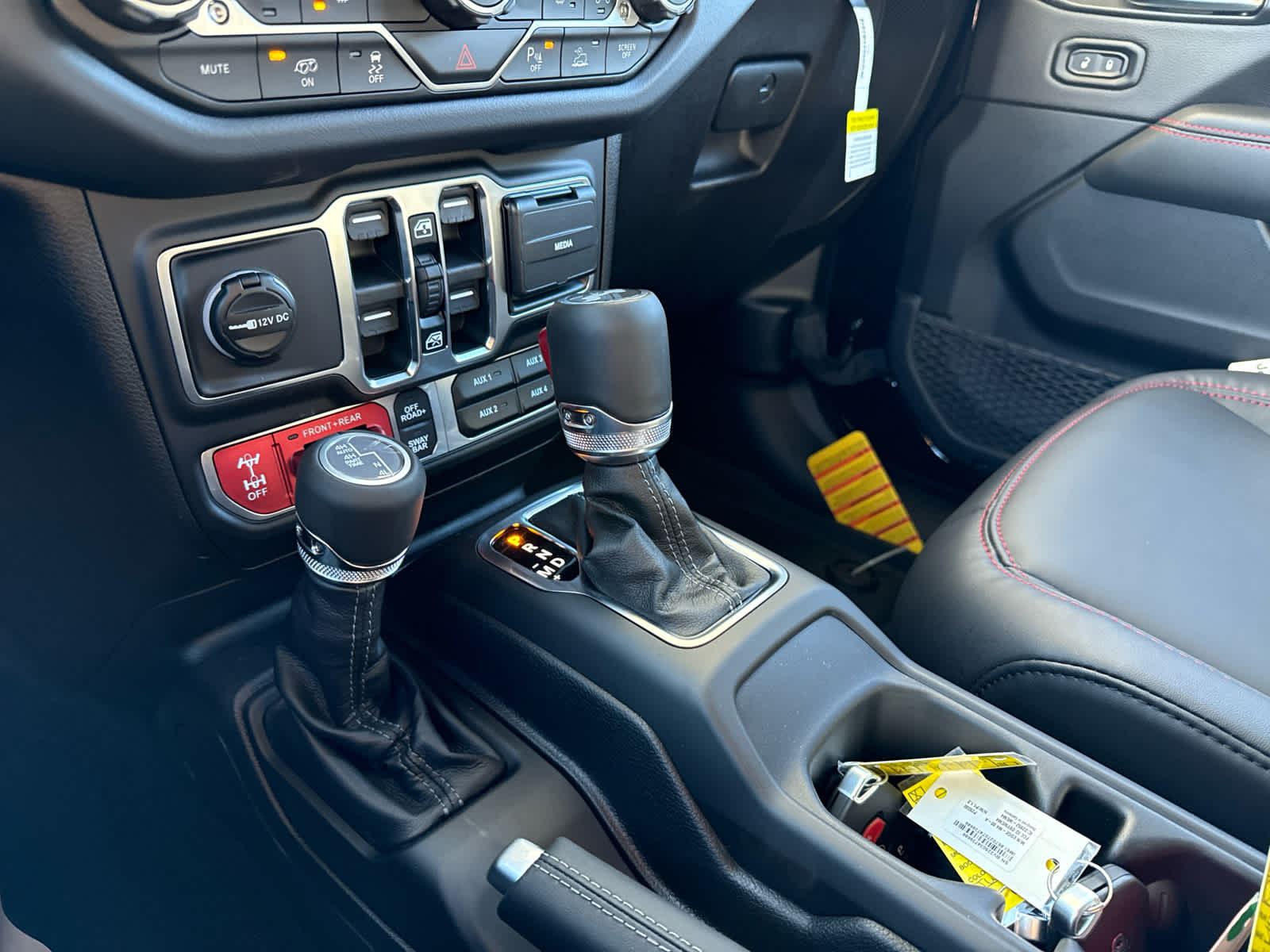 2026 Jeep Wrangler WRANGLER 4-DOOR MOAB 392