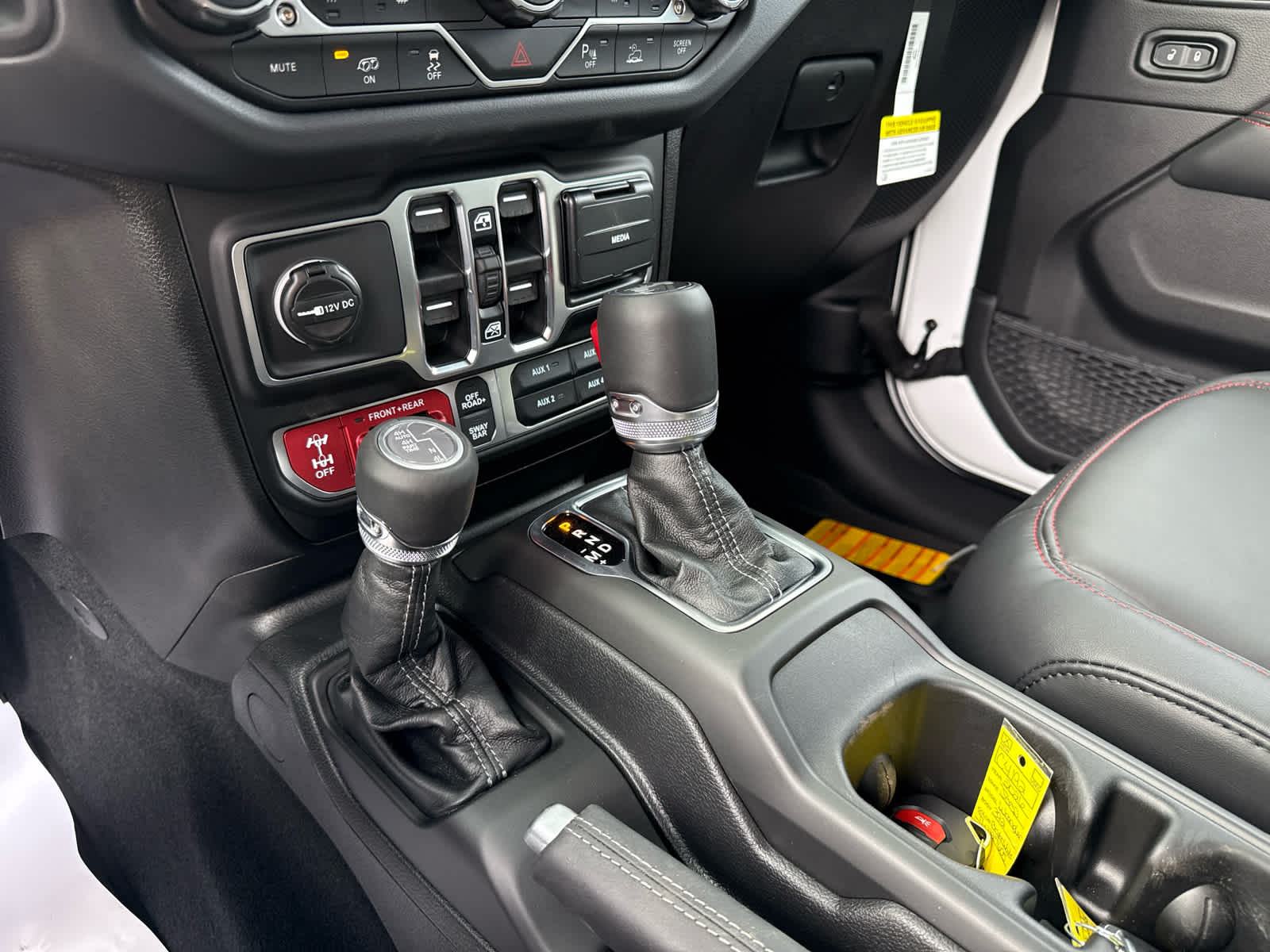 2026 Jeep Wrangler WRANGLER 4-DOOR MOAB 392