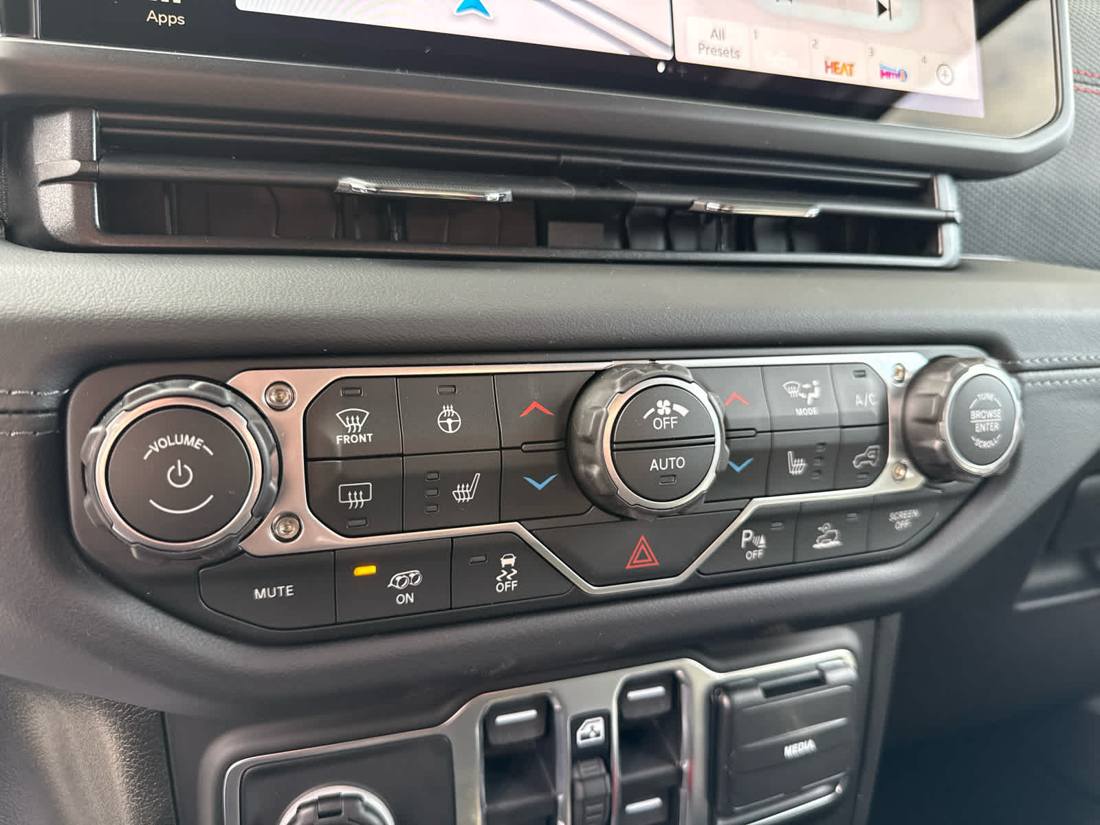 2026 Jeep Wrangler WRANGLER 4-DOOR MOAB 392