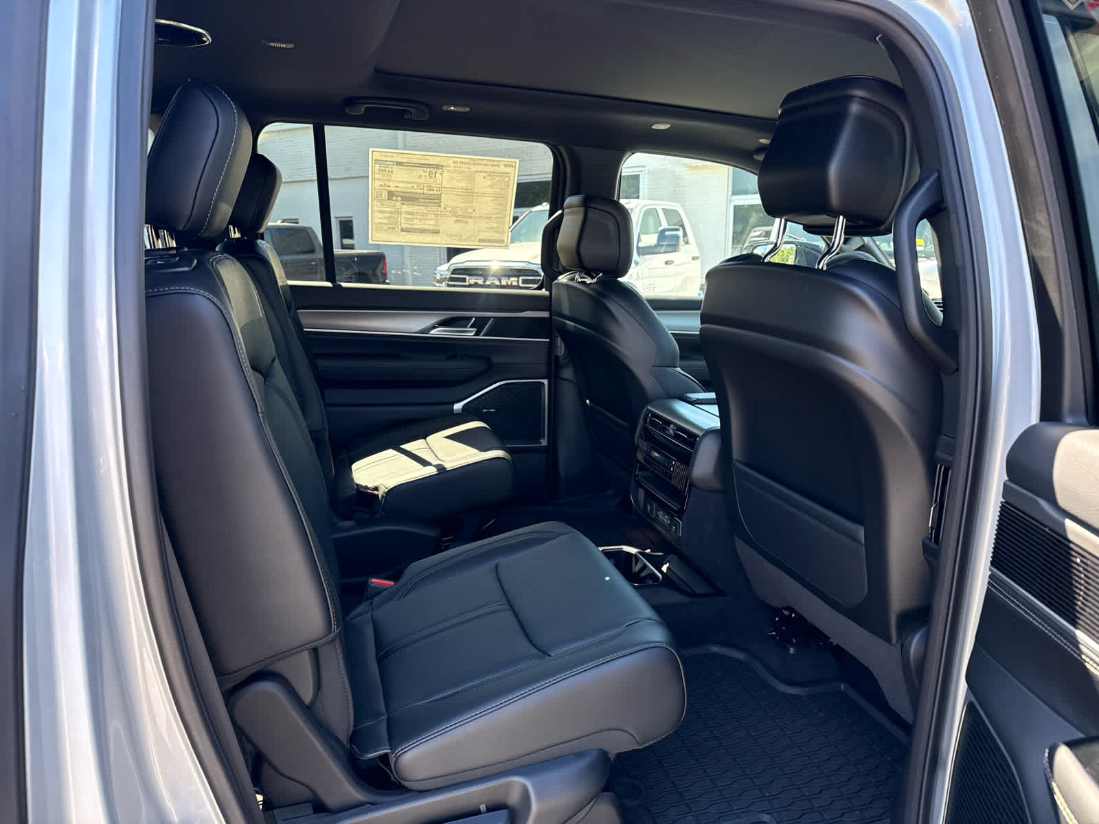 2026 Jeep Grand Wagoneer GRAND WAGONEER UPLAND 4X4