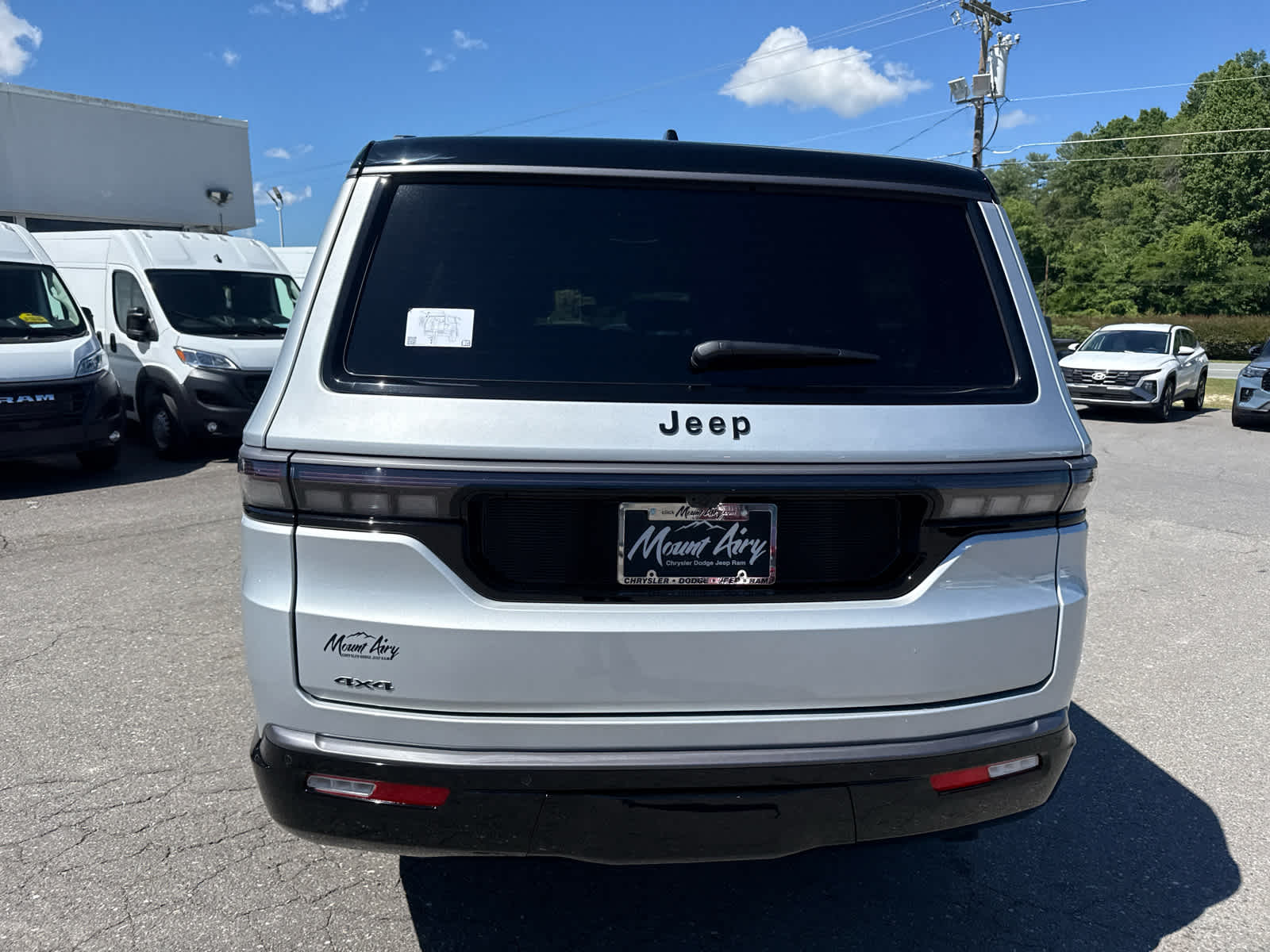 2026 Jeep Grand Wagoneer GRAND WAGONEER UPLAND 4X4