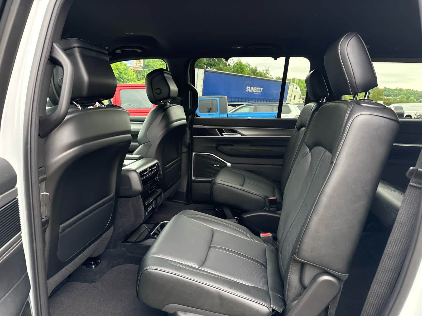 2026 Jeep Grand Wagoneer GRAND WAGONEER LIMITED ALTITUDE 4X4