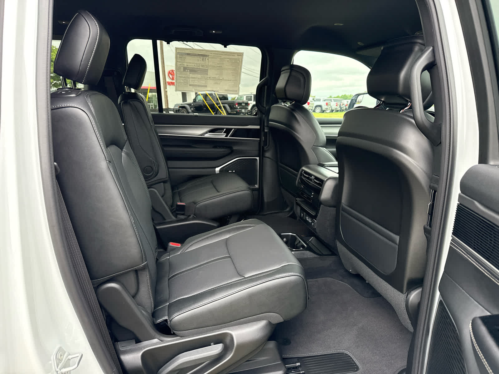 2026 Jeep Grand Wagoneer GRAND WAGONEER LIMITED ALTITUDE 4X4