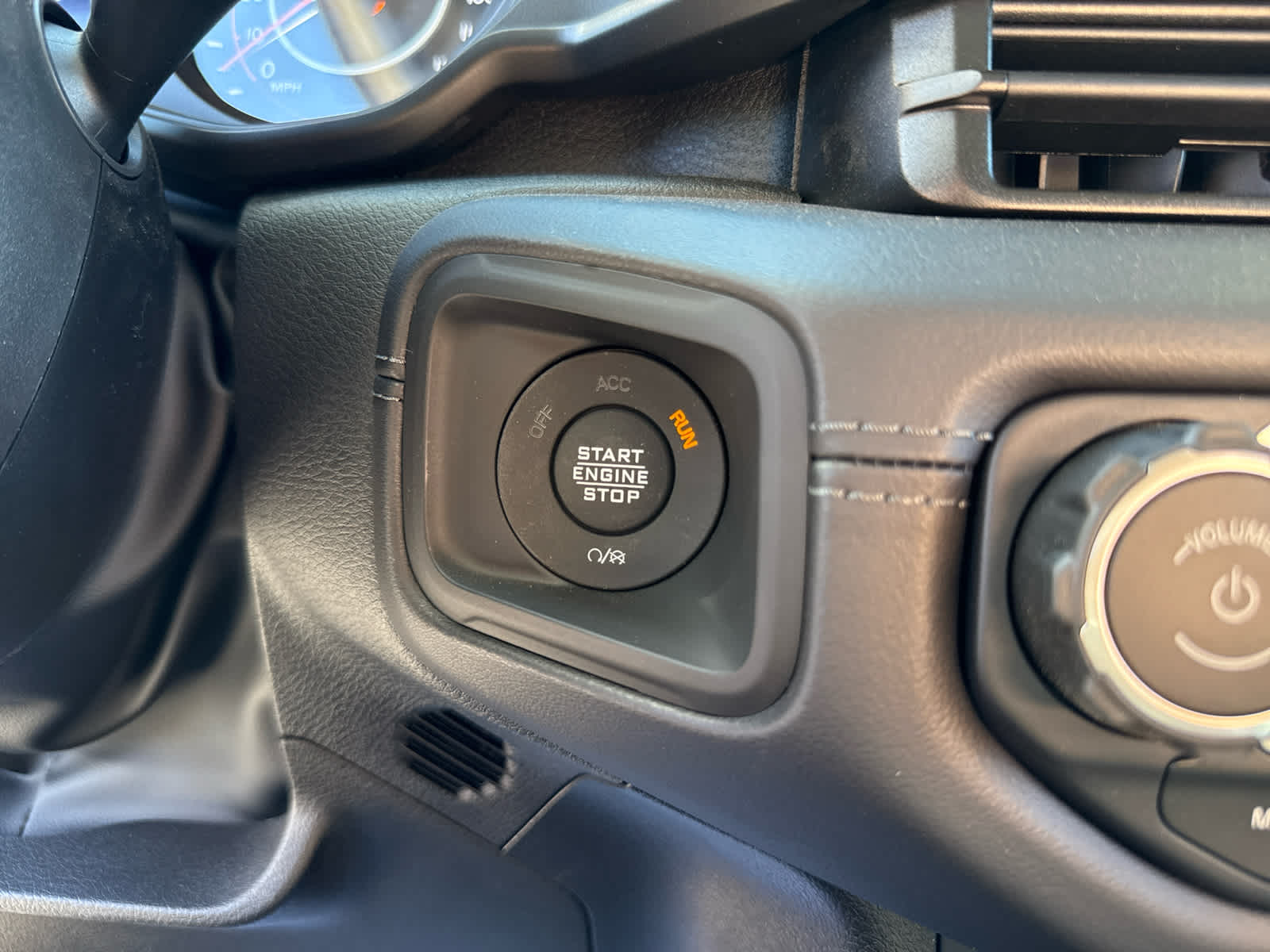 2025 Jeep Gladiator GLADIATOR RUBICON 4X4