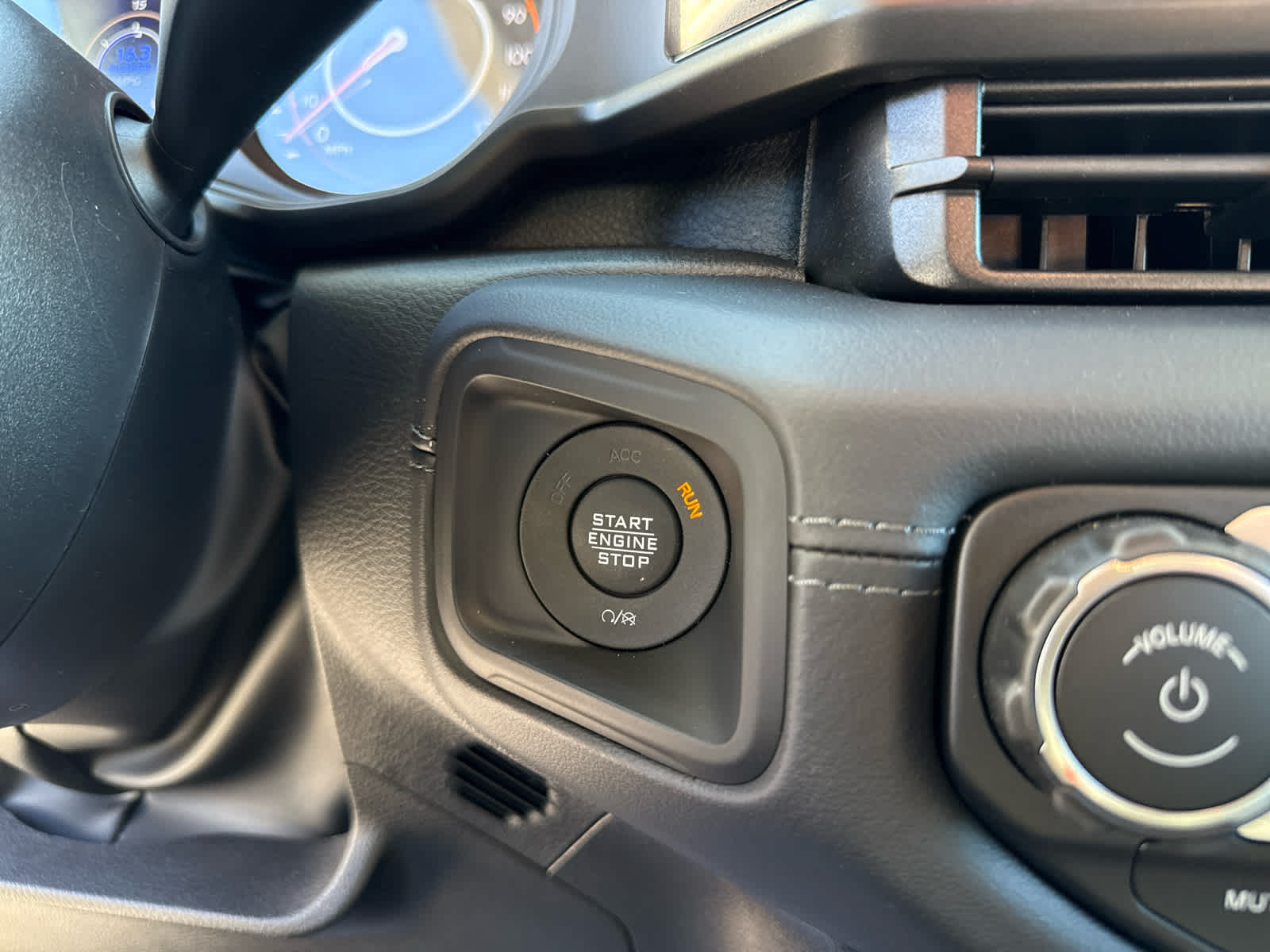 2025 Jeep Gladiator GLADIATOR MOJAVE X 4X4