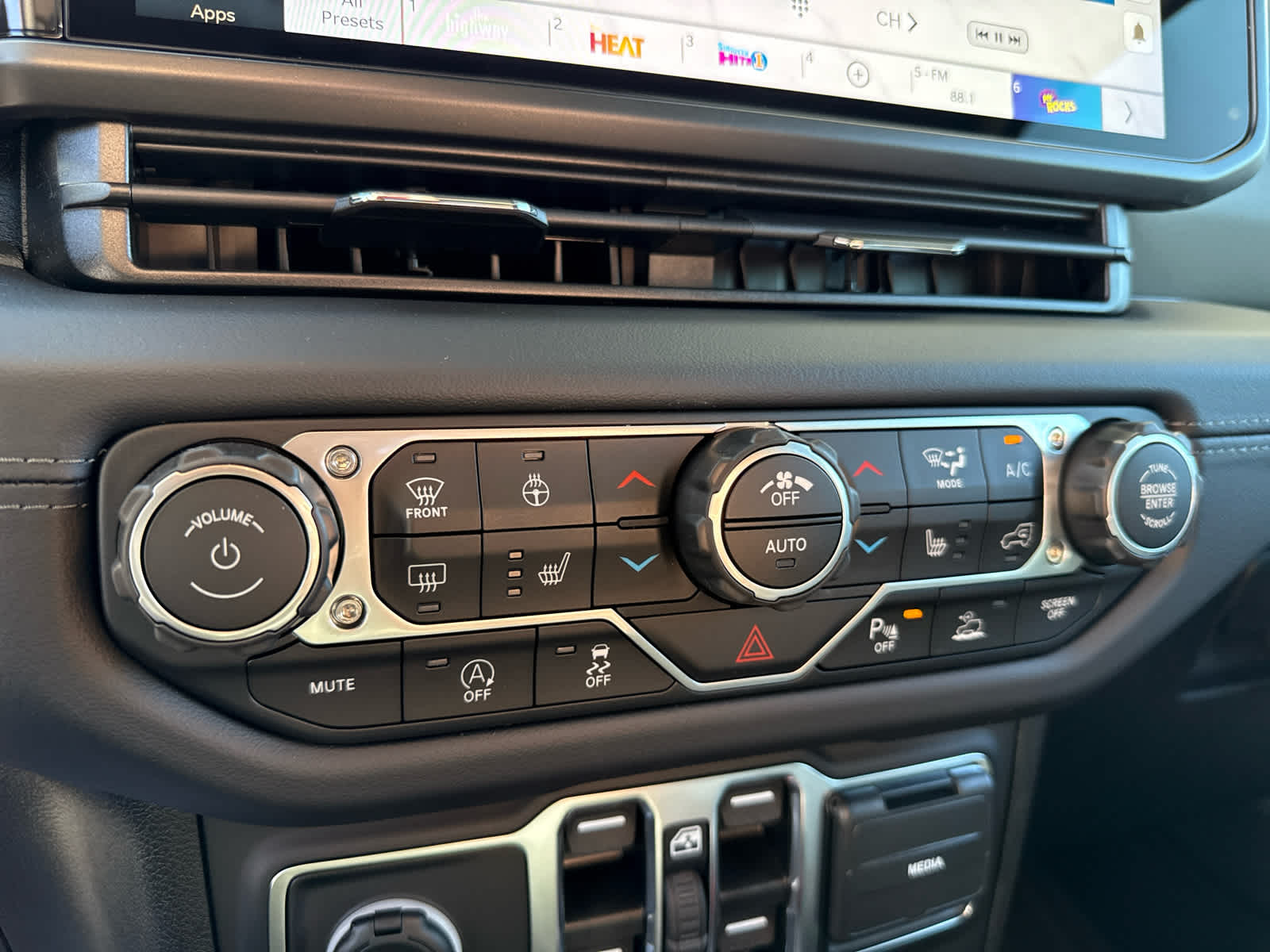 2025 Jeep Gladiator GLADIATOR MOJAVE X 4X4