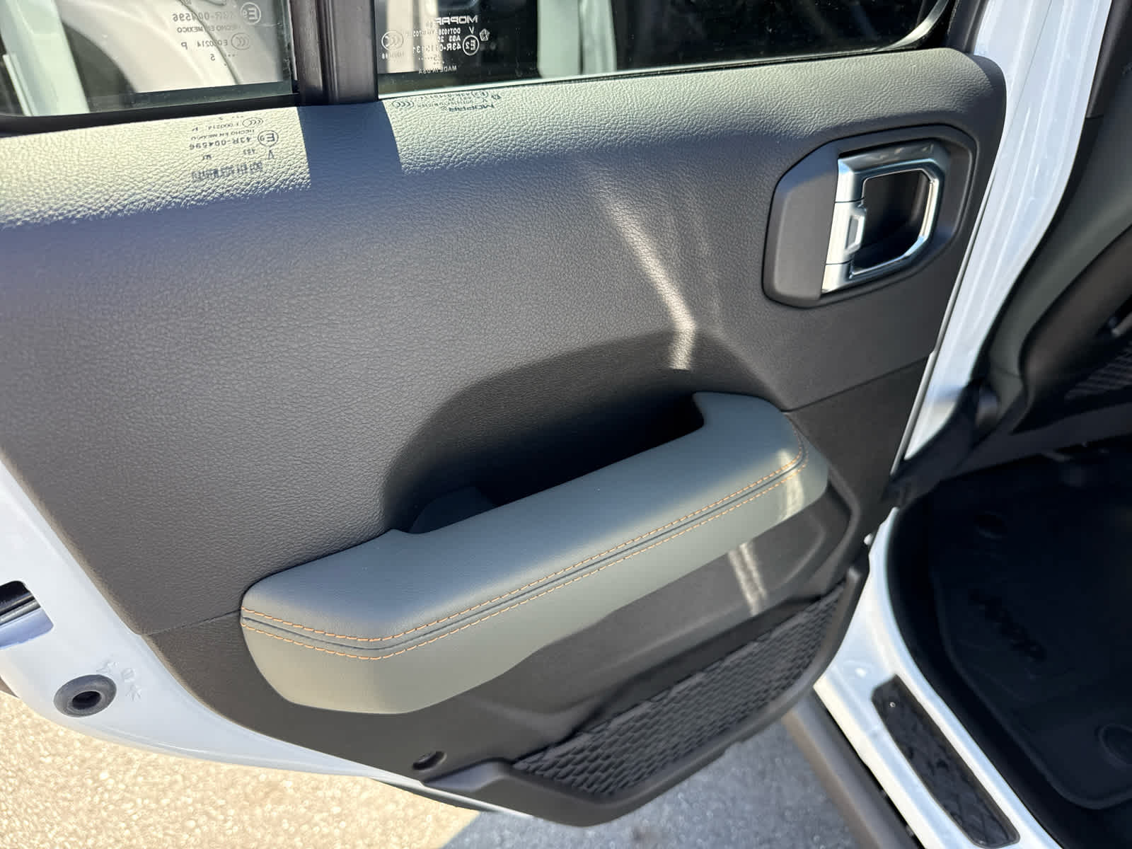 2025 Jeep Gladiator GLADIATOR MOJAVE X 4X4