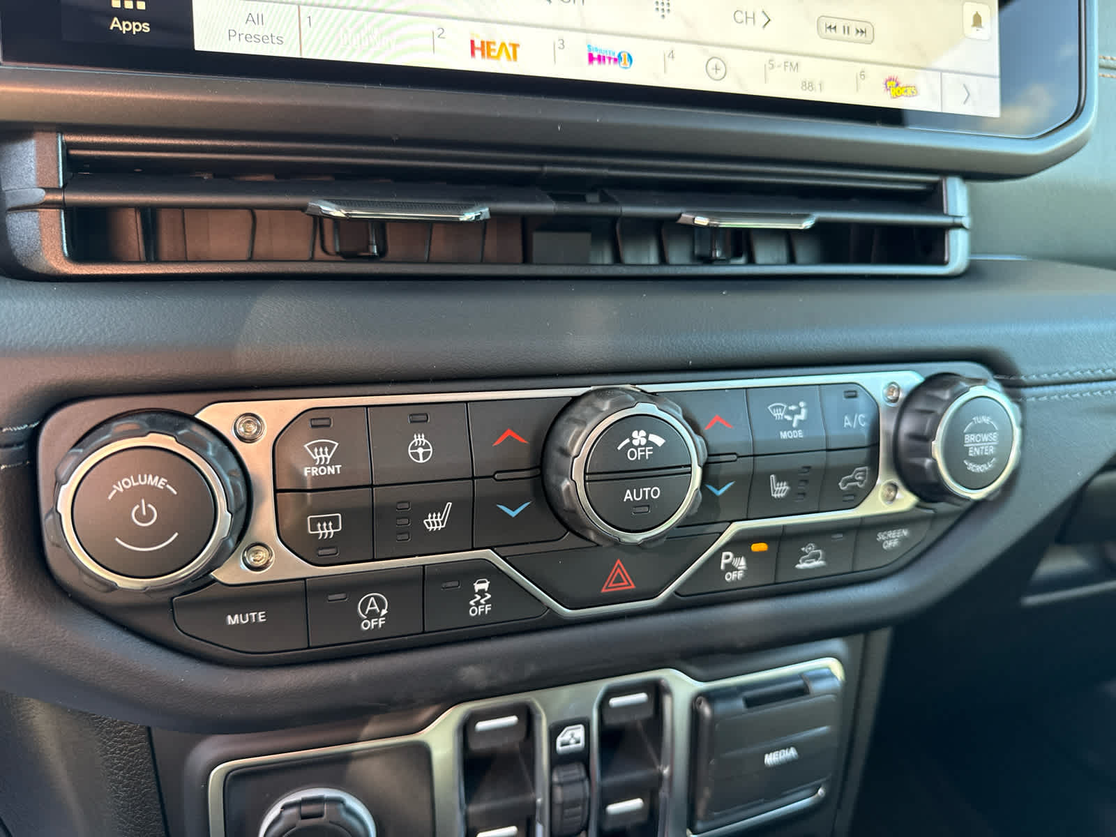 2026 Jeep Gladiator GLADIATOR MOJAVE 4X4