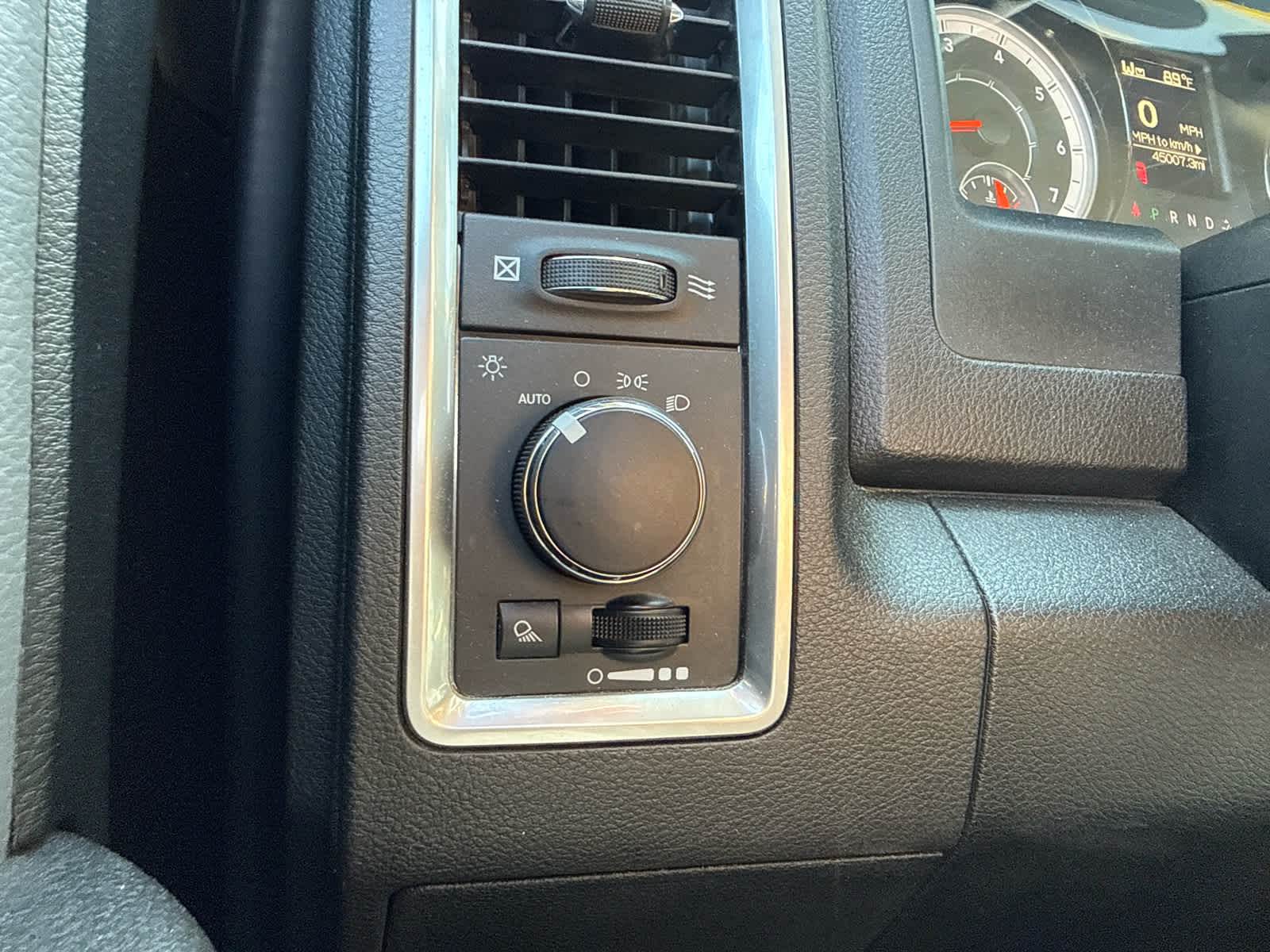 2024 RAM 1500 Classic SLT Quad Cab 4x4 6'4' Box