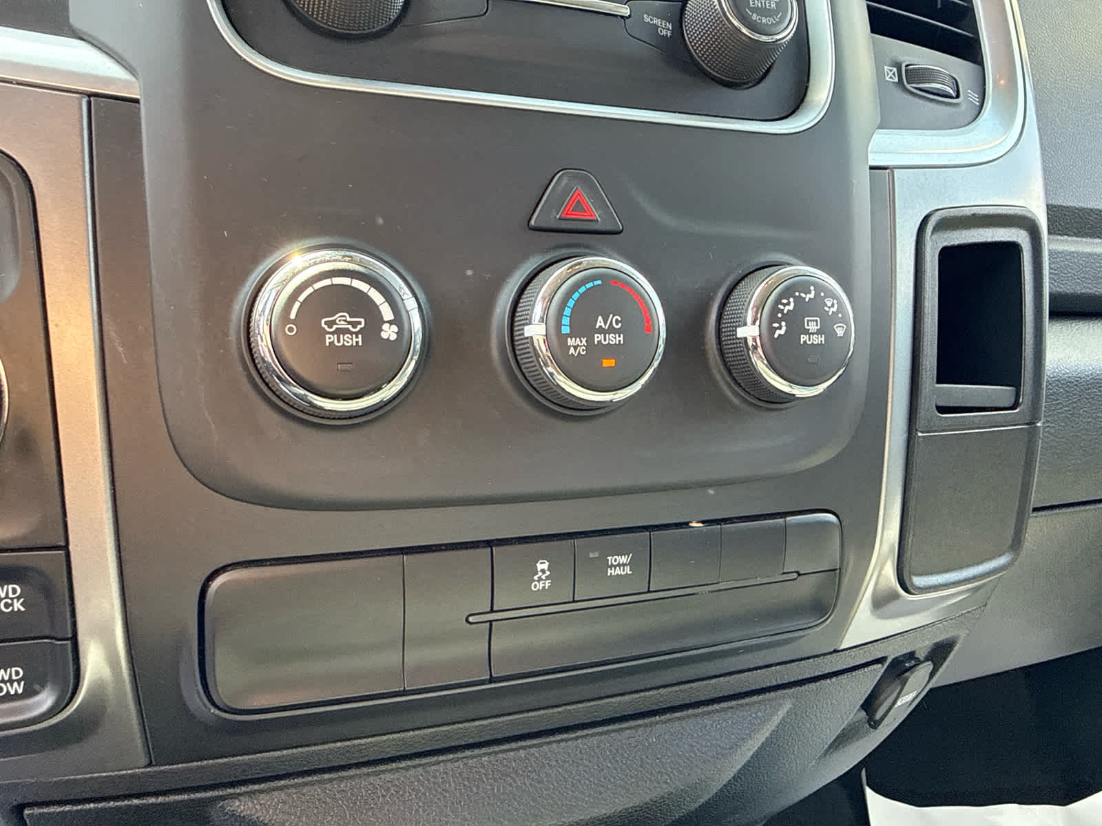 2024 RAM 1500 Classic SLT Quad Cab 4x4 6'4' Box