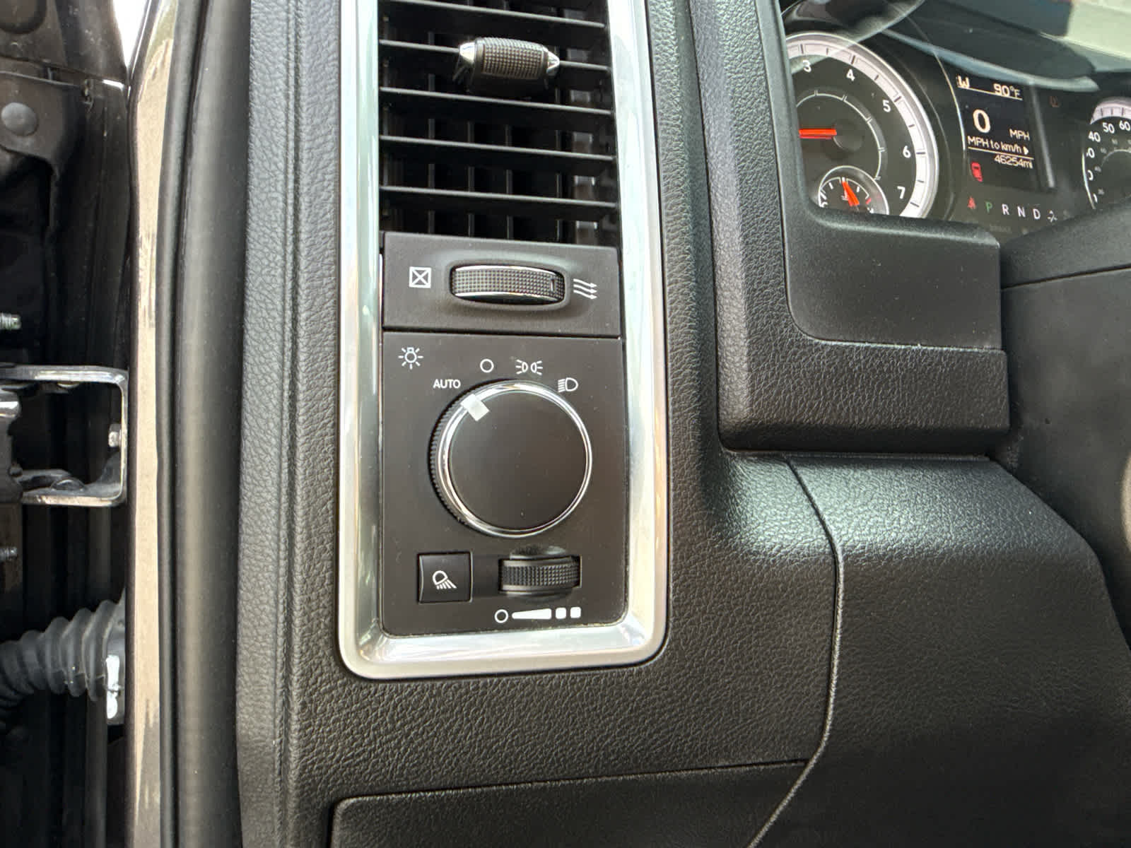 2024 RAM 1500 Classic SLT Quad Cab 4x4 6'4' Box