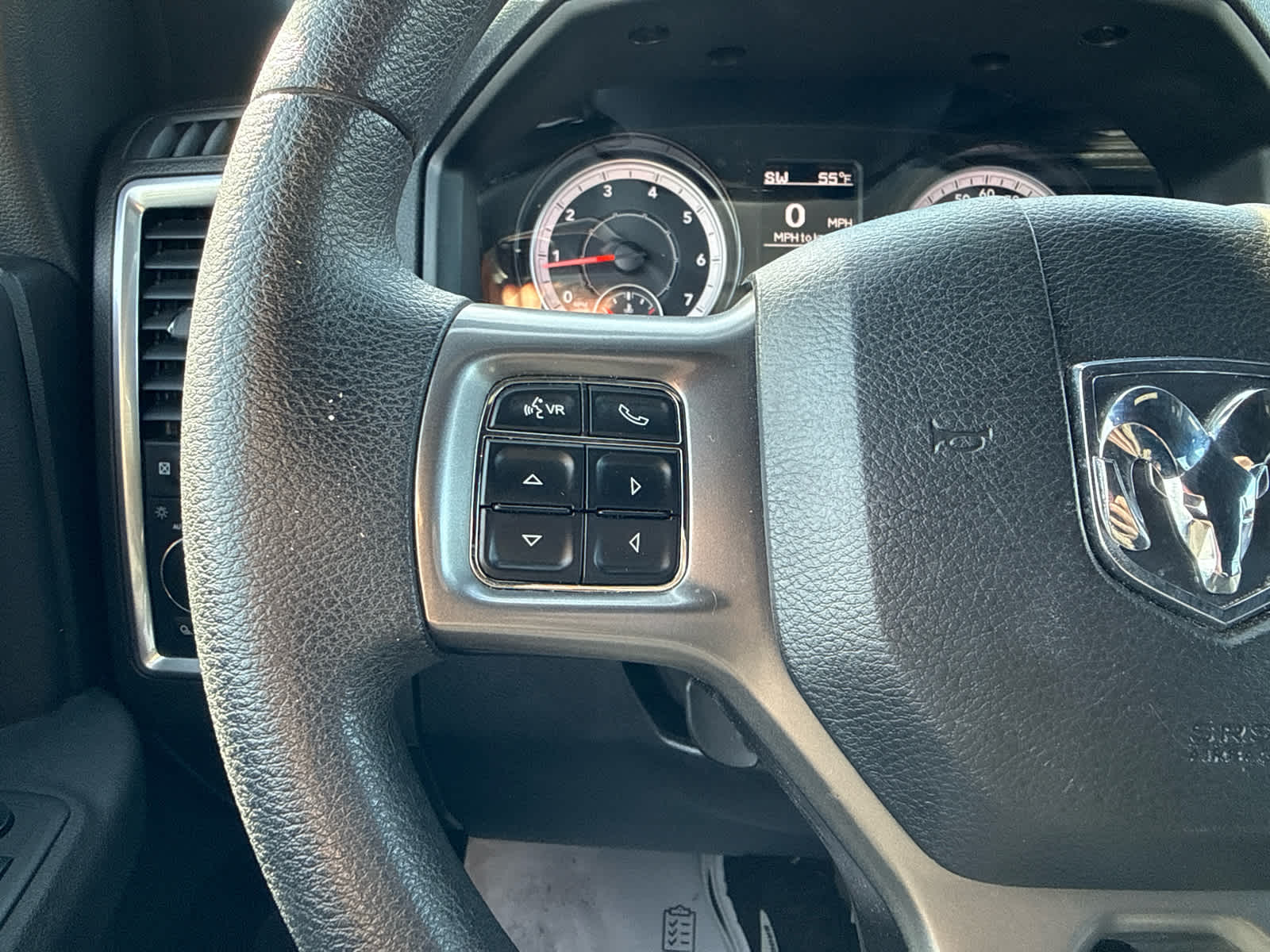 2024 RAM 1500 Classic Warlock Crew Cab 4x4 5'7' Box