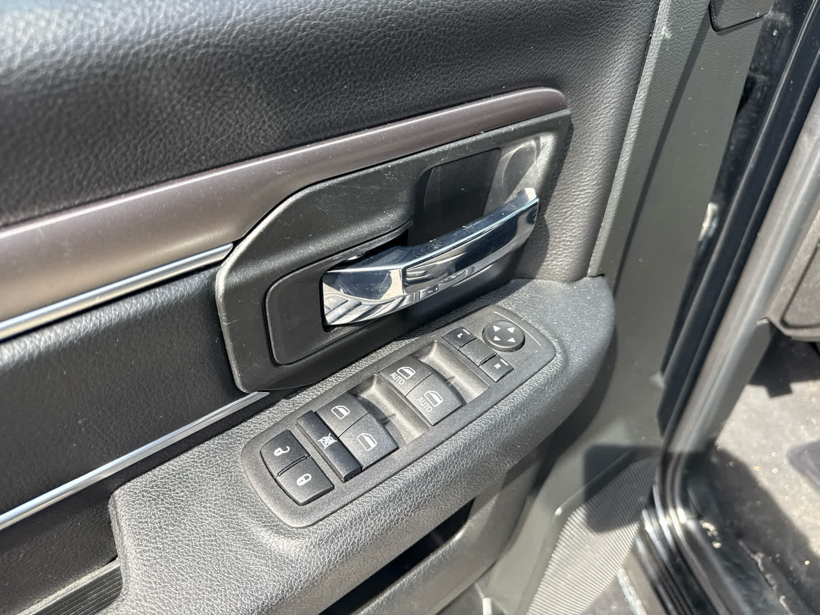 2024 RAM 1500 Classic Warlock Crew Cab 4x4 5'7' Box