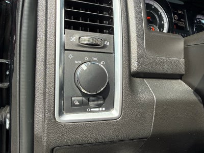 2024 RAM 1500 Classic Warlock Crew Cab 4x4 5'7' Box