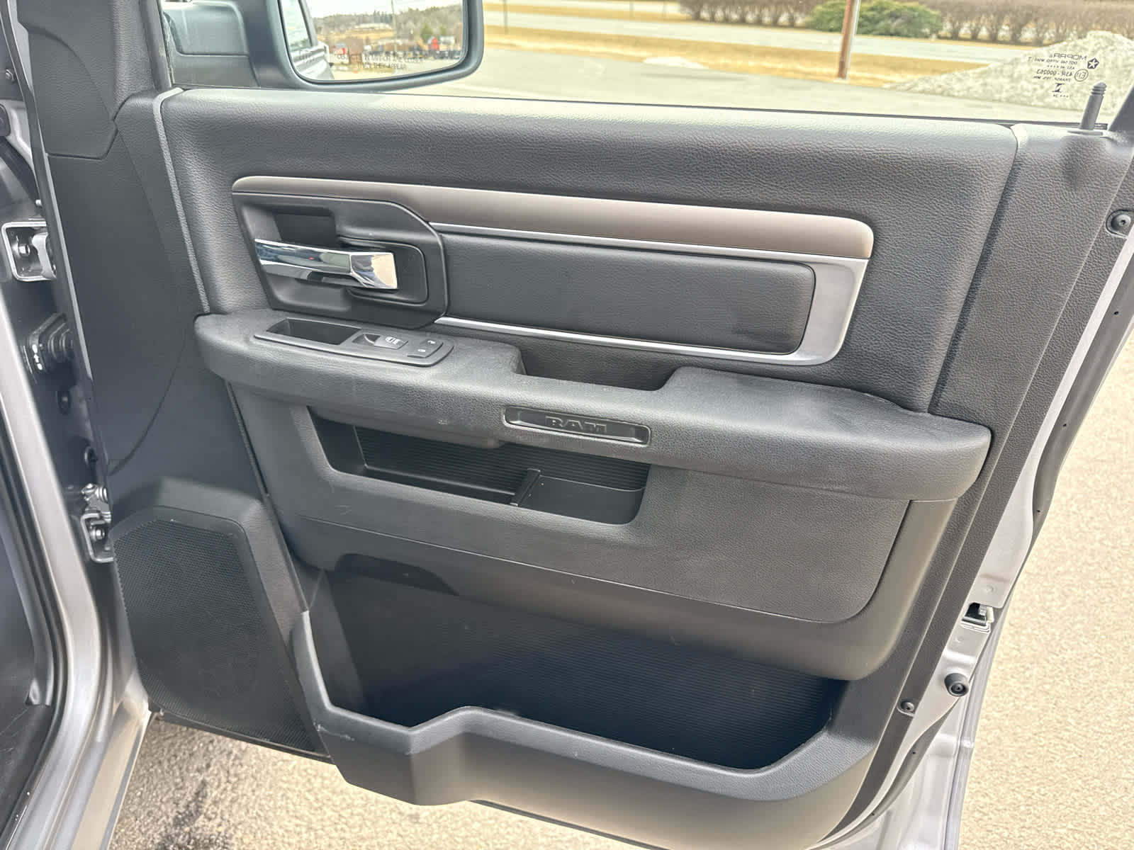 2024 RAM 1500 Classic Warlock Crew Cab 4x4 5'7' Box