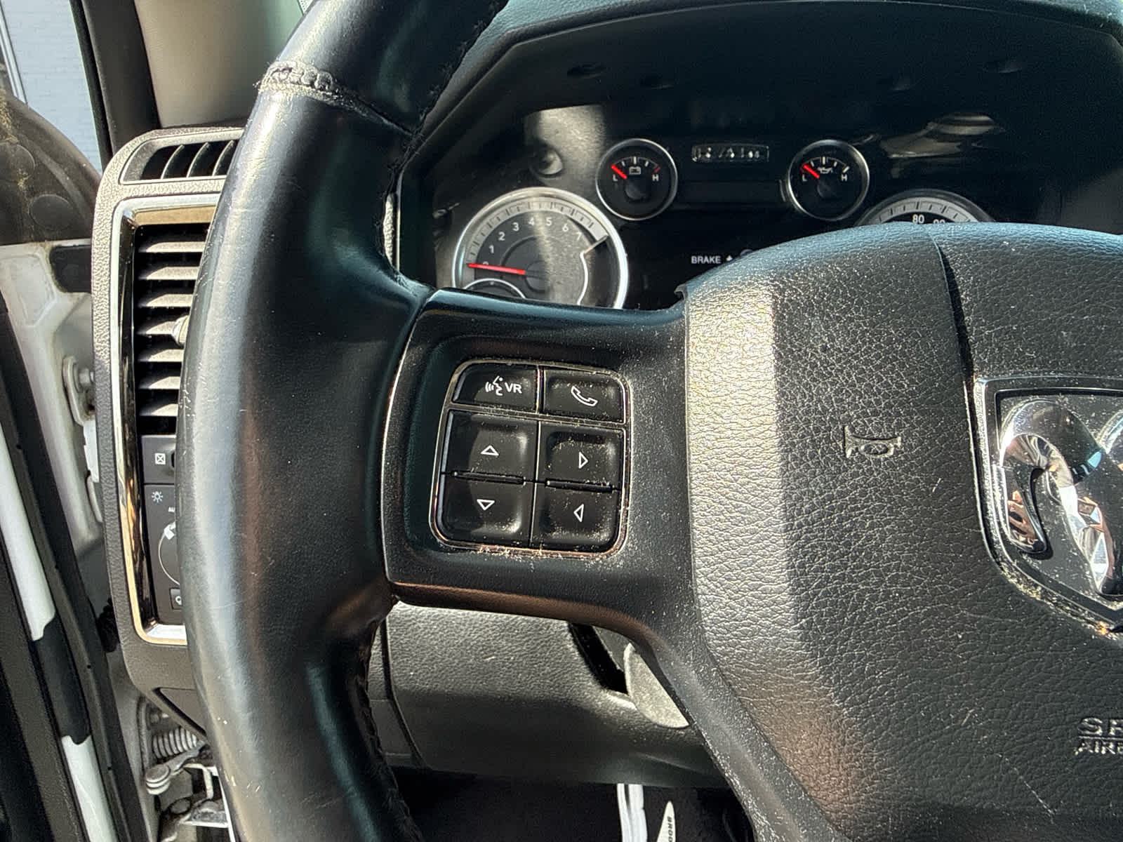 2017 RAM 1500 Night Crew Cab 4x4 5'7' Box