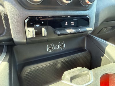 2023 RAM 1500 Big Horn Crew Cab 4x4 5'7' Box