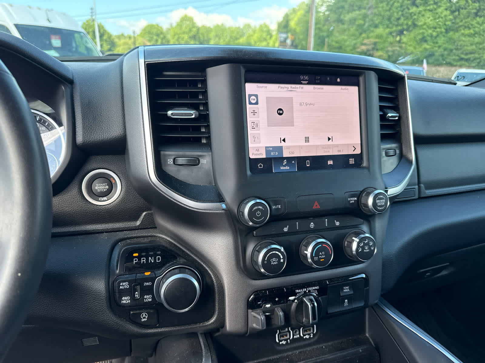 2024 RAM 1500 Big Horn Crew Cab 4x4 5'7' Box