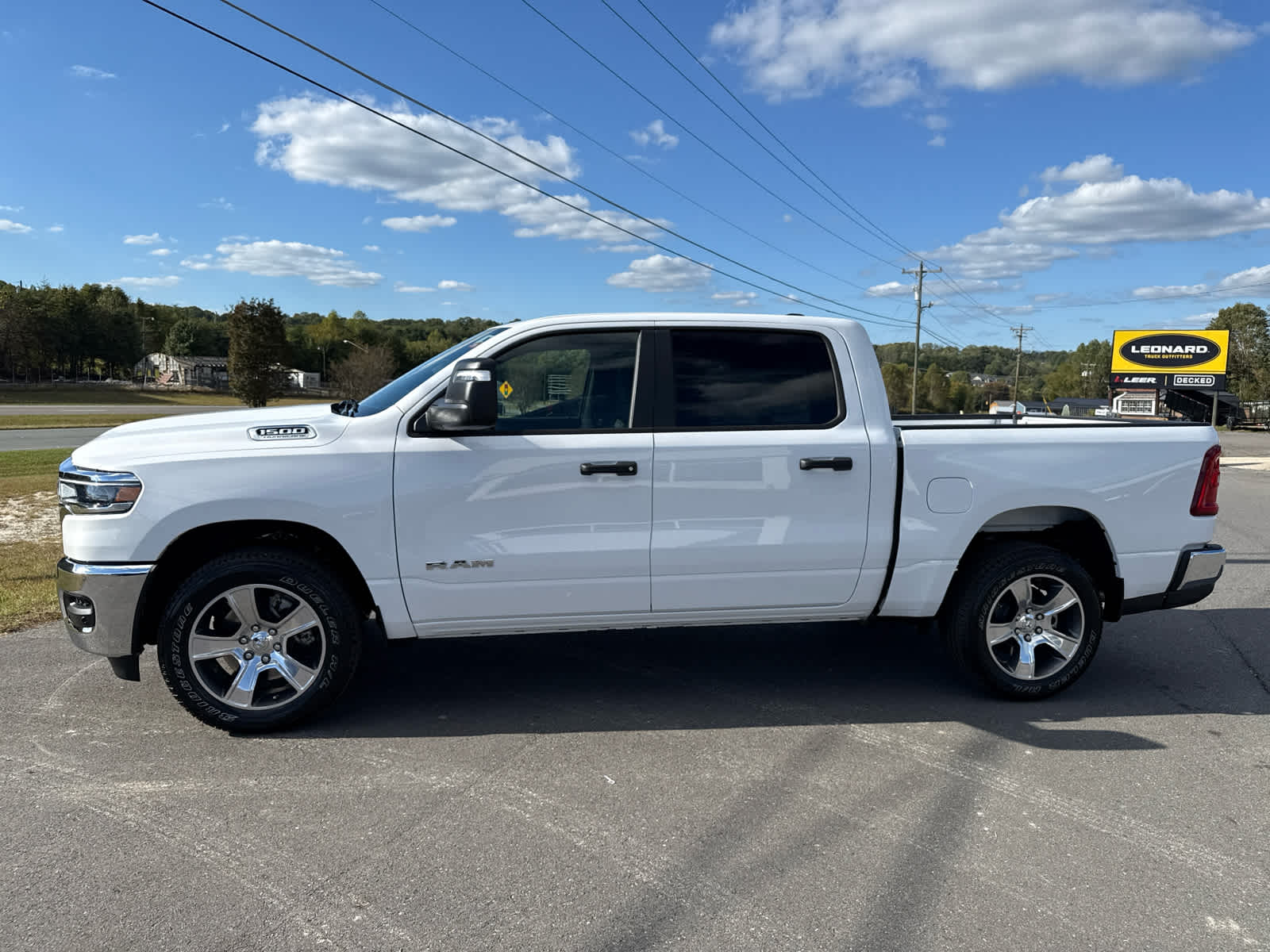 2026 RAM Ram 1500 RAM 1500 TRADESMAN CREW CAB 4X4 5'7' BOX