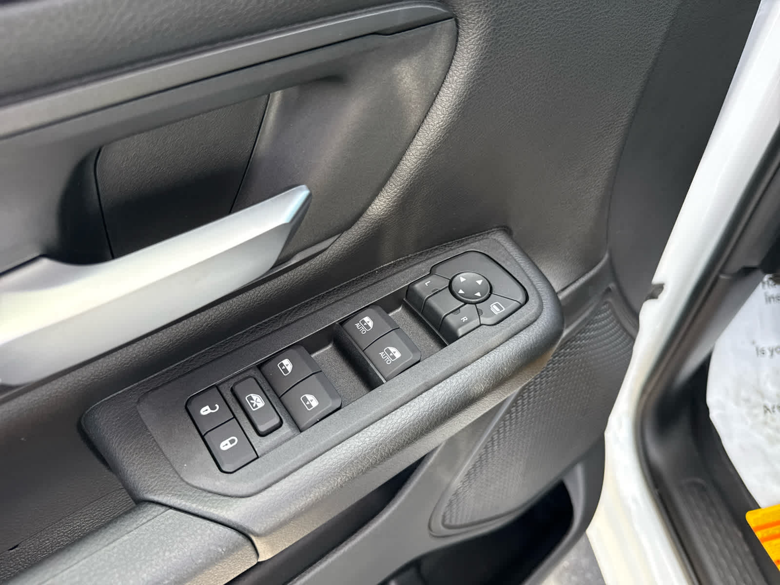 2026 RAM Ram 1500 RAM 1500 TRADESMAN CREW CAB 4X4 5'7' BOX