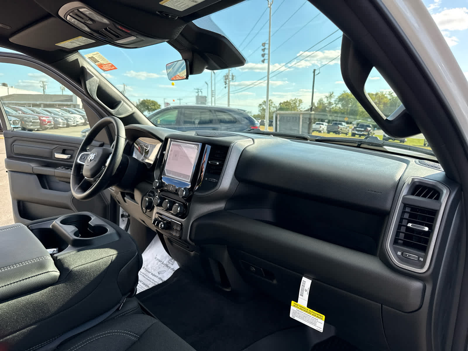 2026 RAM Ram 1500 RAM 1500 TRADESMAN CREW CAB 4X4 5'7' BOX