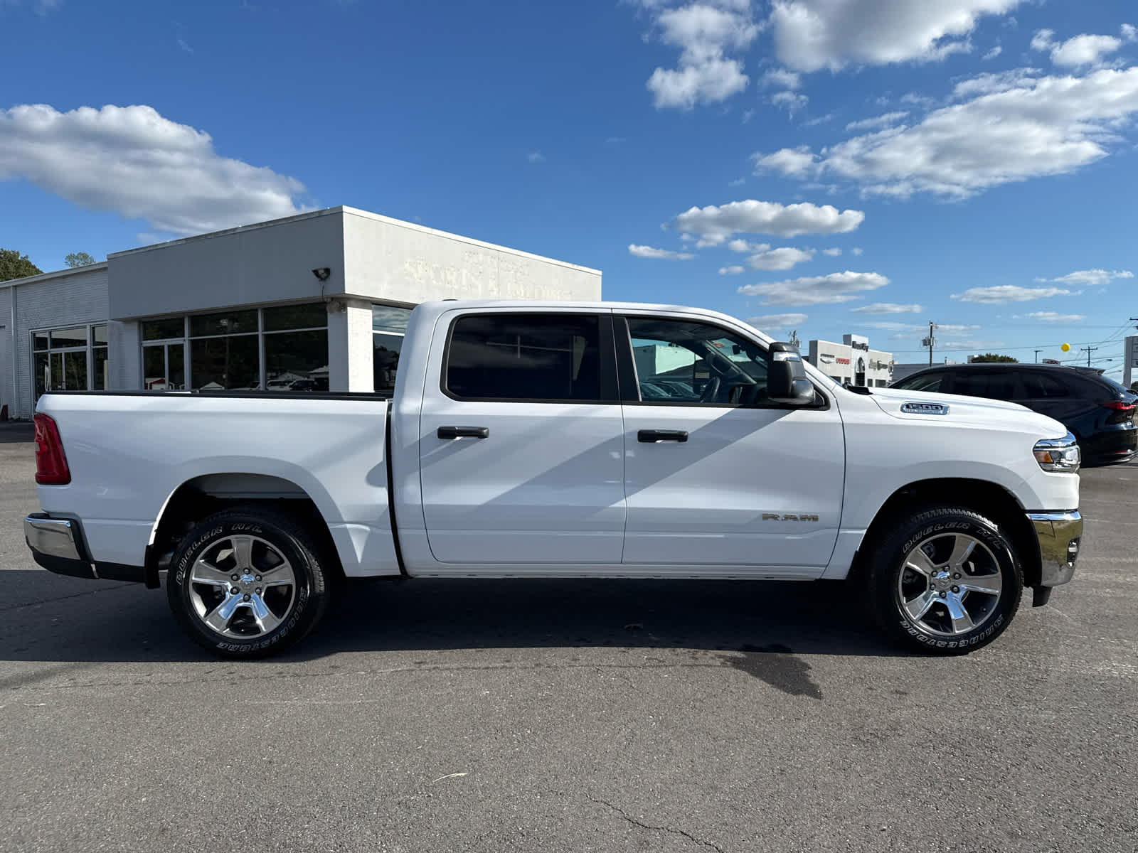 2026 RAM Ram 1500 RAM 1500 TRADESMAN CREW CAB 4X4 5'7' BOX