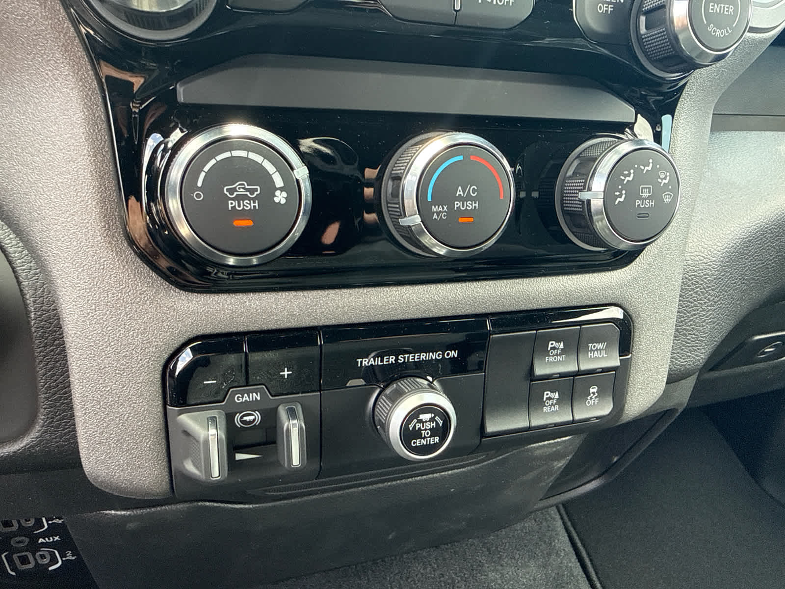 2026 RAM Ram 1500 RAM 1500 EXPRESS CREW CAB 4X4 5'7' BOX