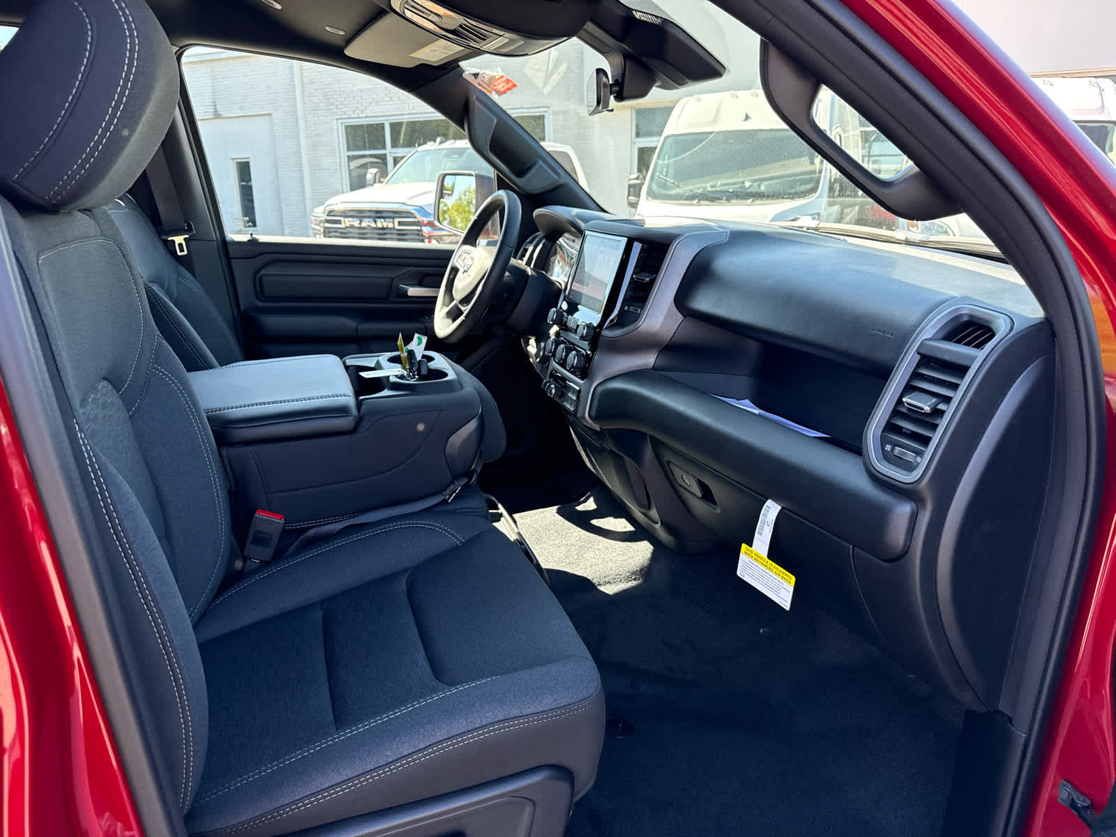 2026 RAM Ram 1500 RAM 1500 EXPRESS CREW CAB 4X4 5'7' BOX