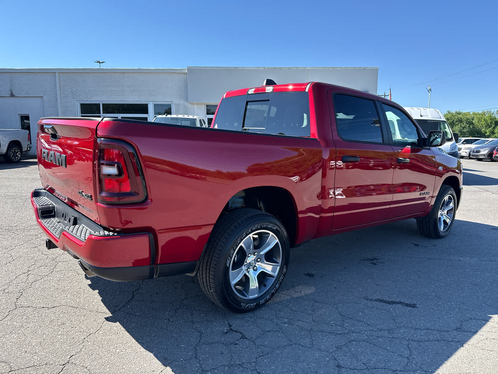 2026 RAM Ram 1500 RAM 1500 EXPRESS CREW CAB 4X4 5'7' BOX