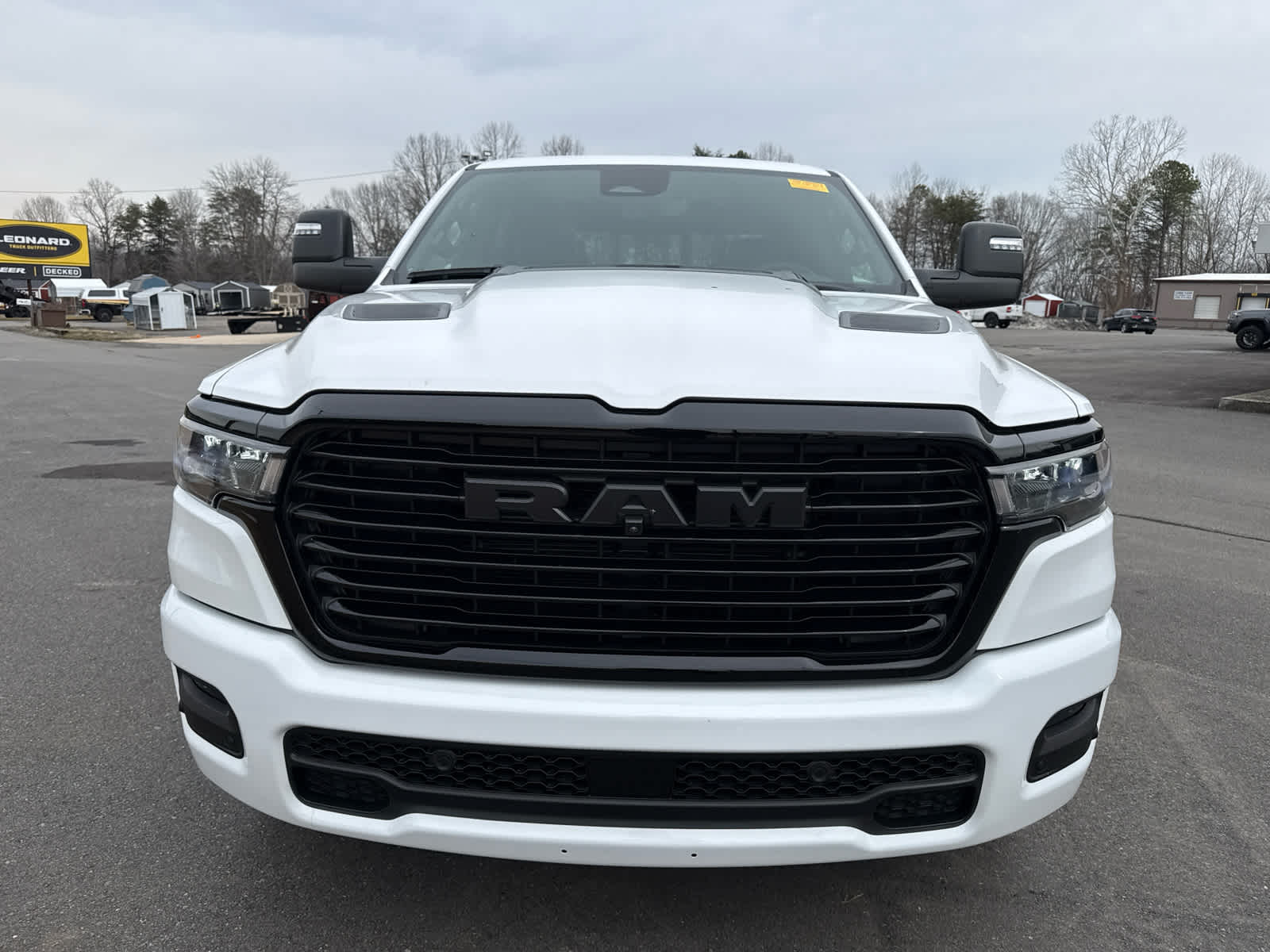 2026 RAM 1500 Laramie Crew Cab 4x4 5'7' Box