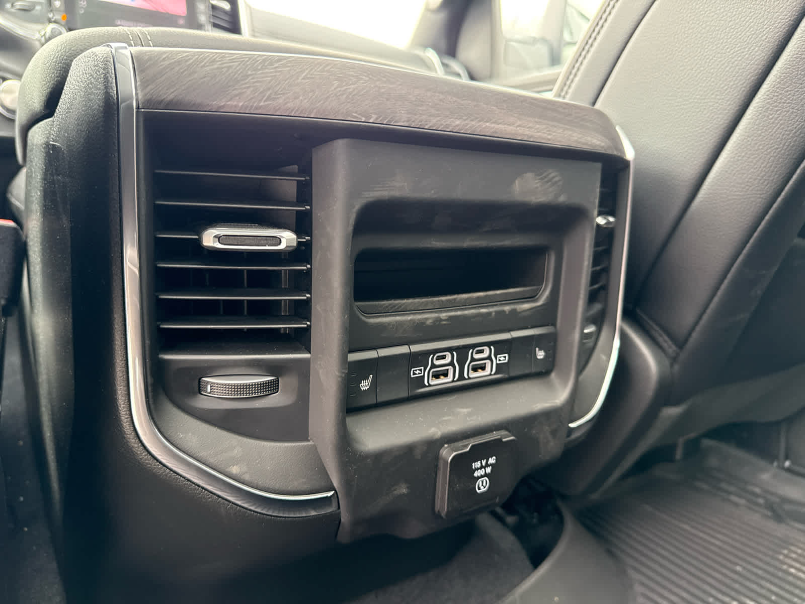 2026 RAM 1500 Laramie Crew Cab 4x4 5'7' Box