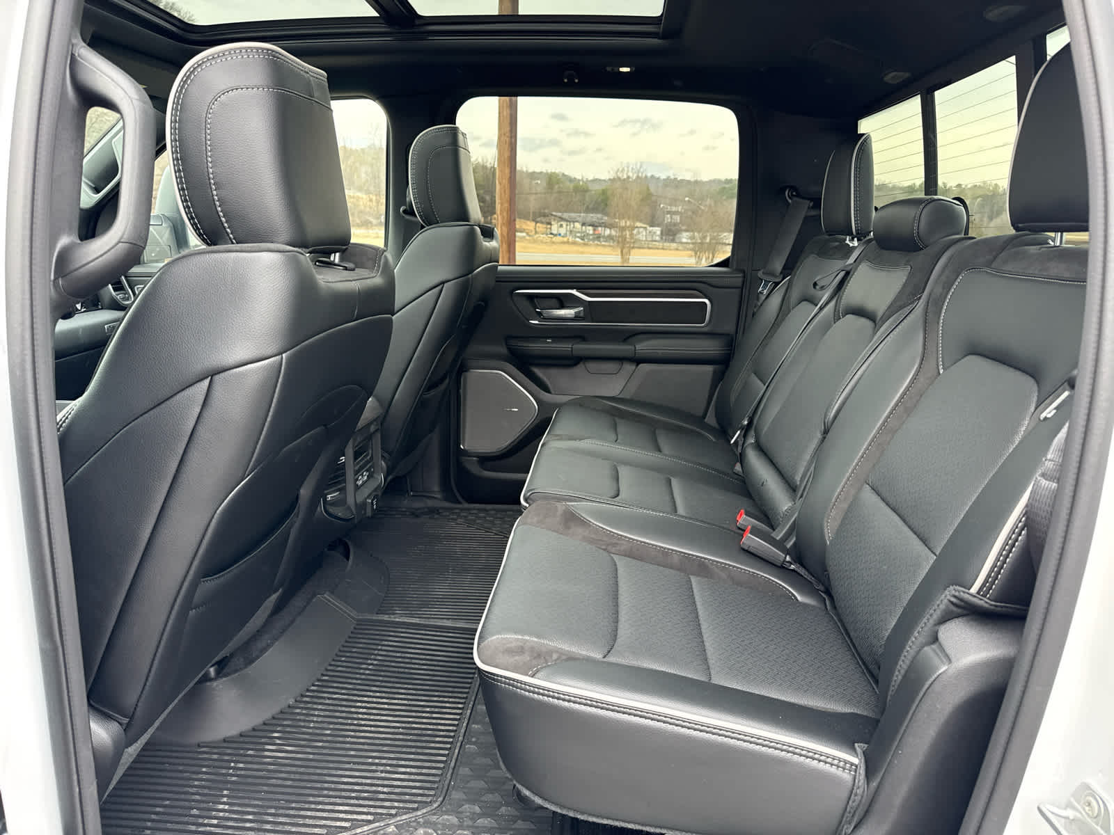 2026 RAM 1500 Laramie Crew Cab 4x4 5'7' Box