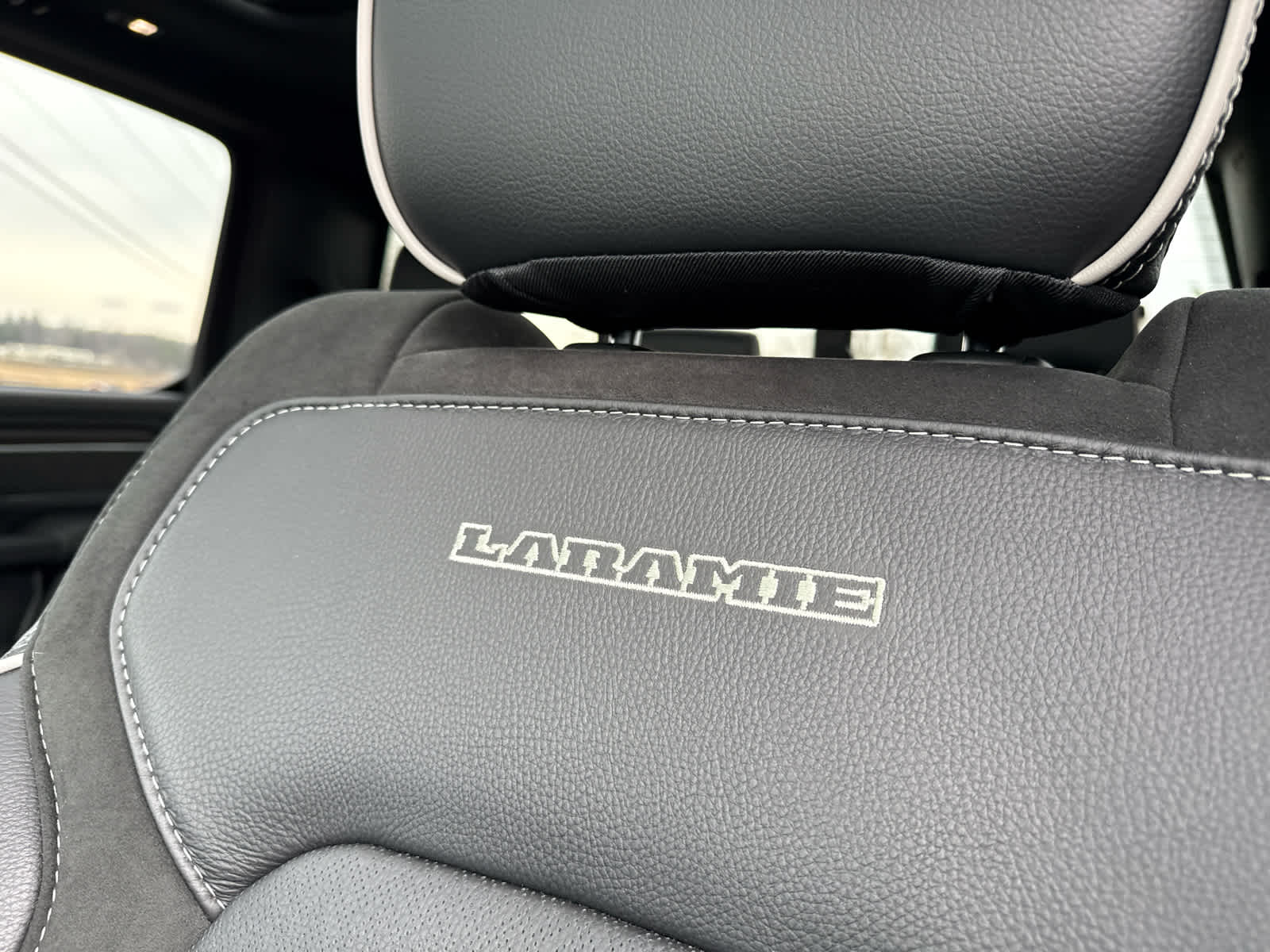 2026 RAM 1500 Laramie Crew Cab 4x4 5'7' Box