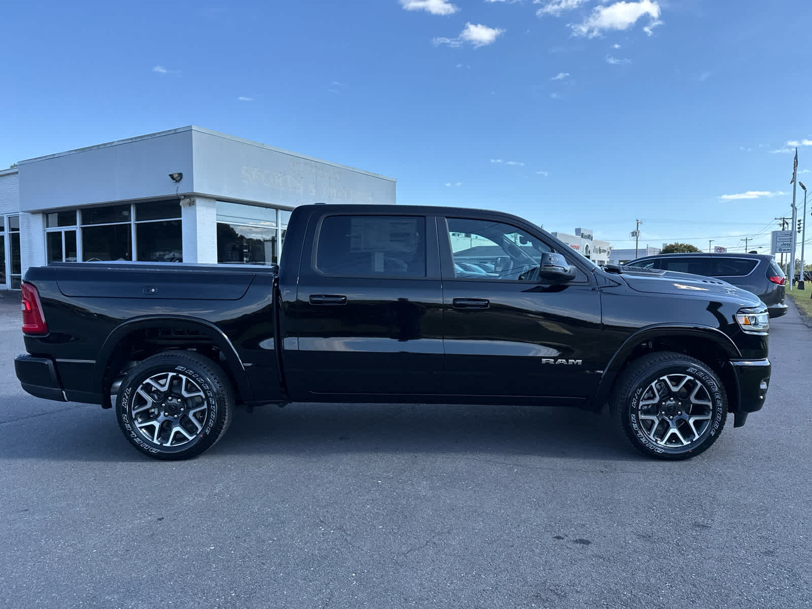 2026 RAM Ram 1500 RAM 1500 LARAMIE CREW CAB 4X4 5'7' BOX